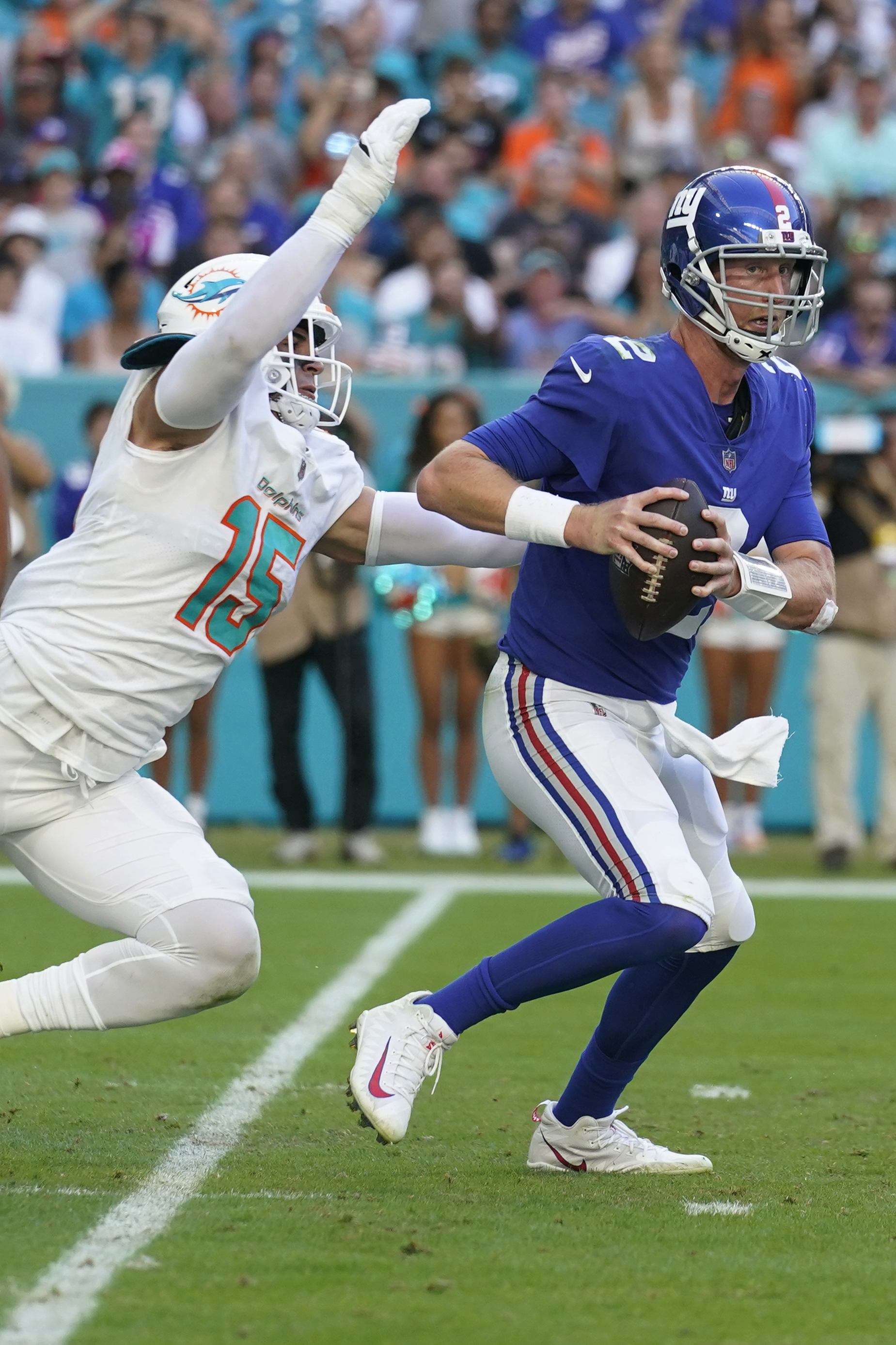 Dolphins rally past Jets, extend winning streak to 6