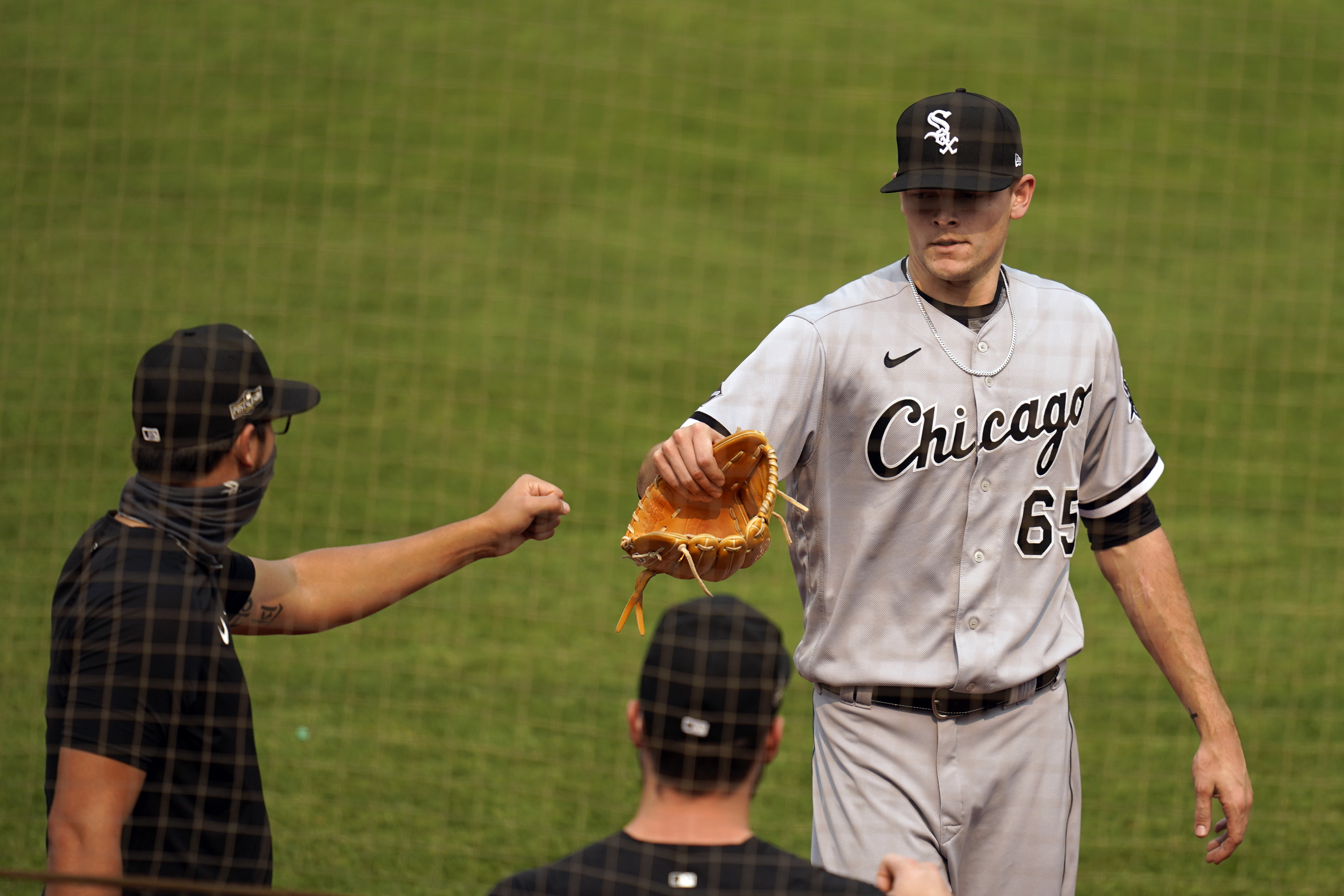 White Sox lose Jimenez, Crochet to injury in Game 3 vs. A's