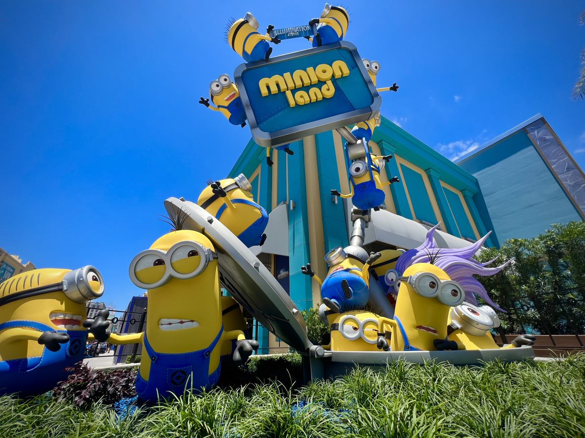 Universal Studios Parks Despicable ME Minions Evil Minion