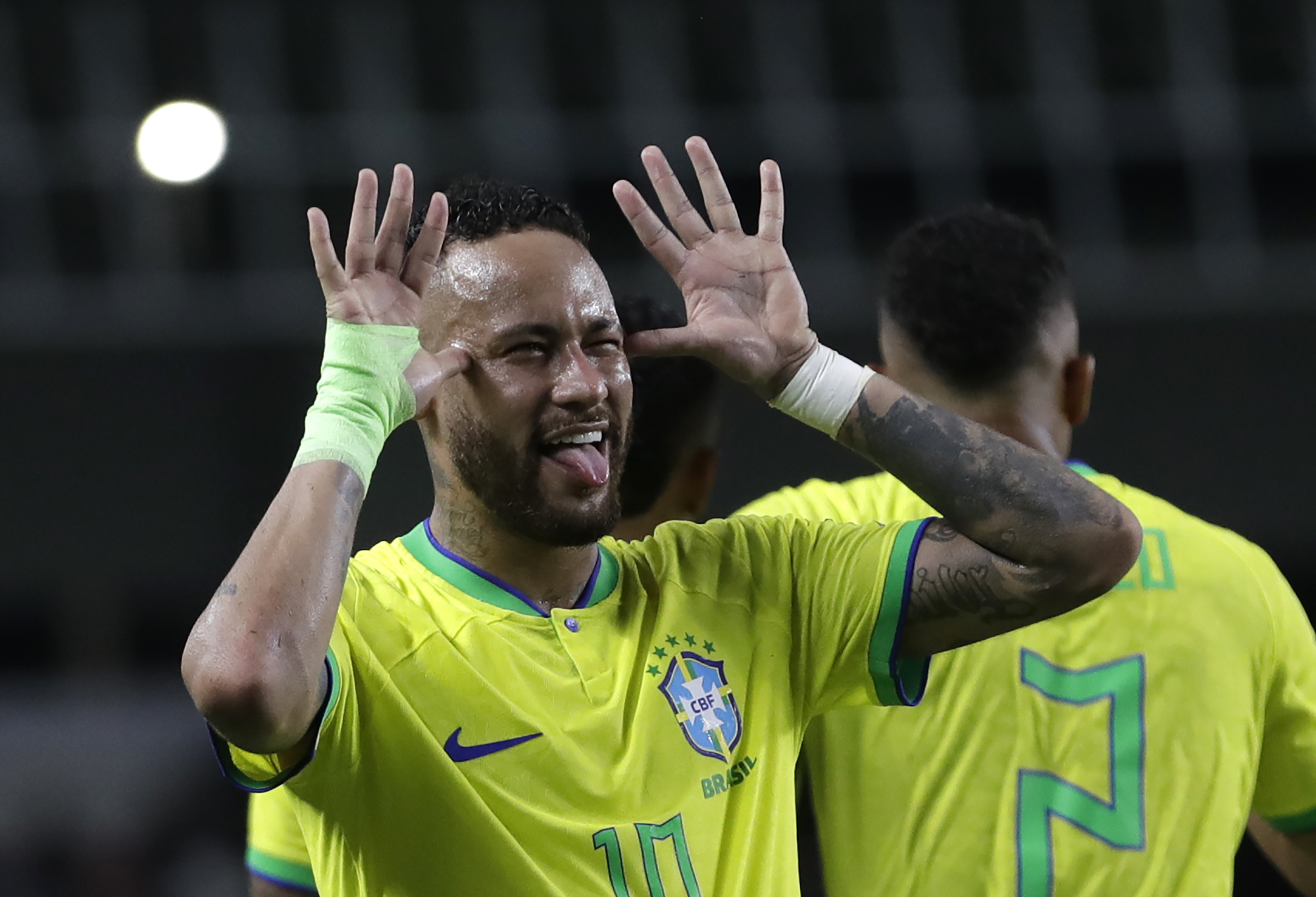 Neymar scores 78th, 79th goals to surpass Pelé and break Brazil's