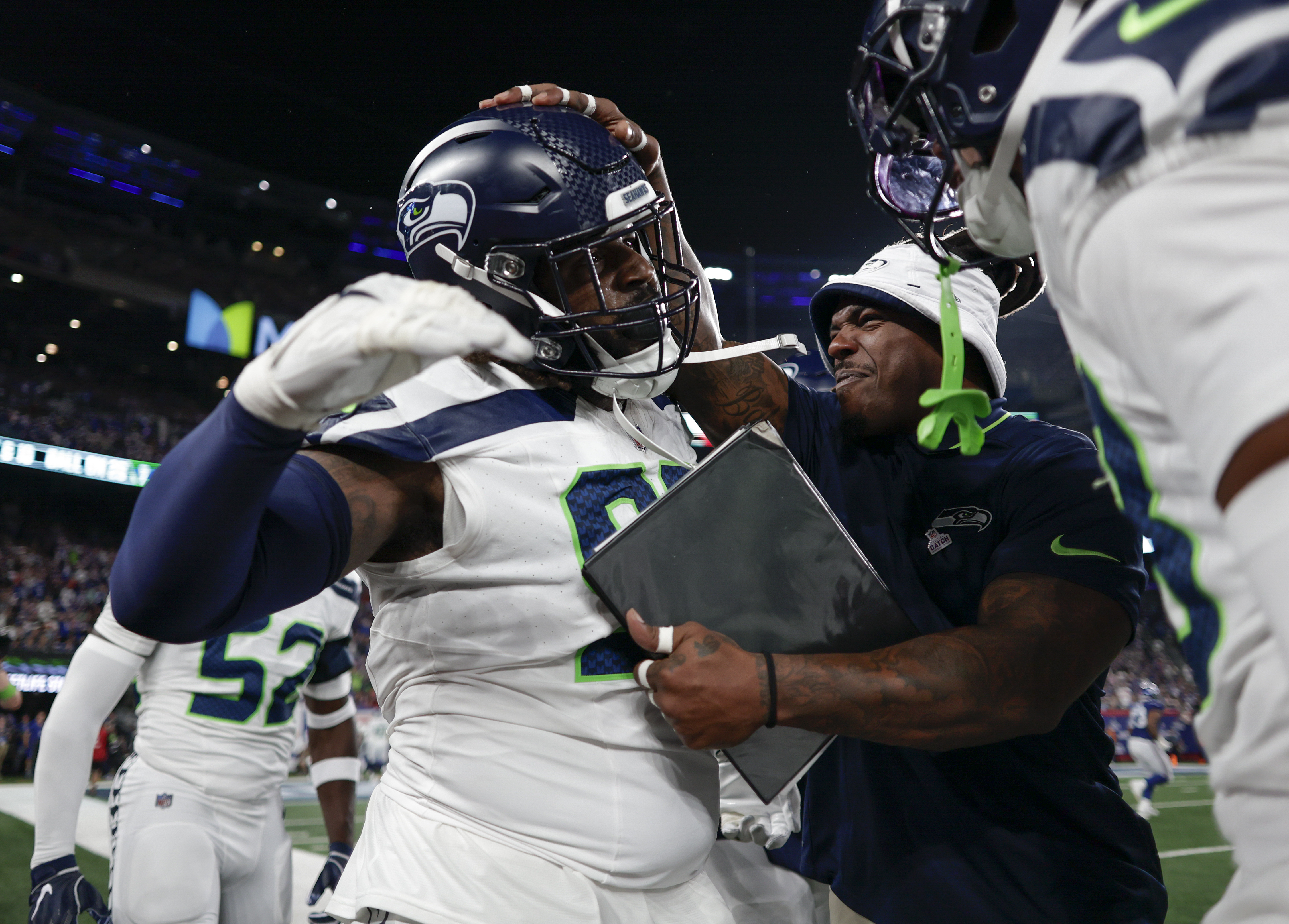 Rookie Devon Witherspoon scores on 97-yard pick-6 as Seahawks