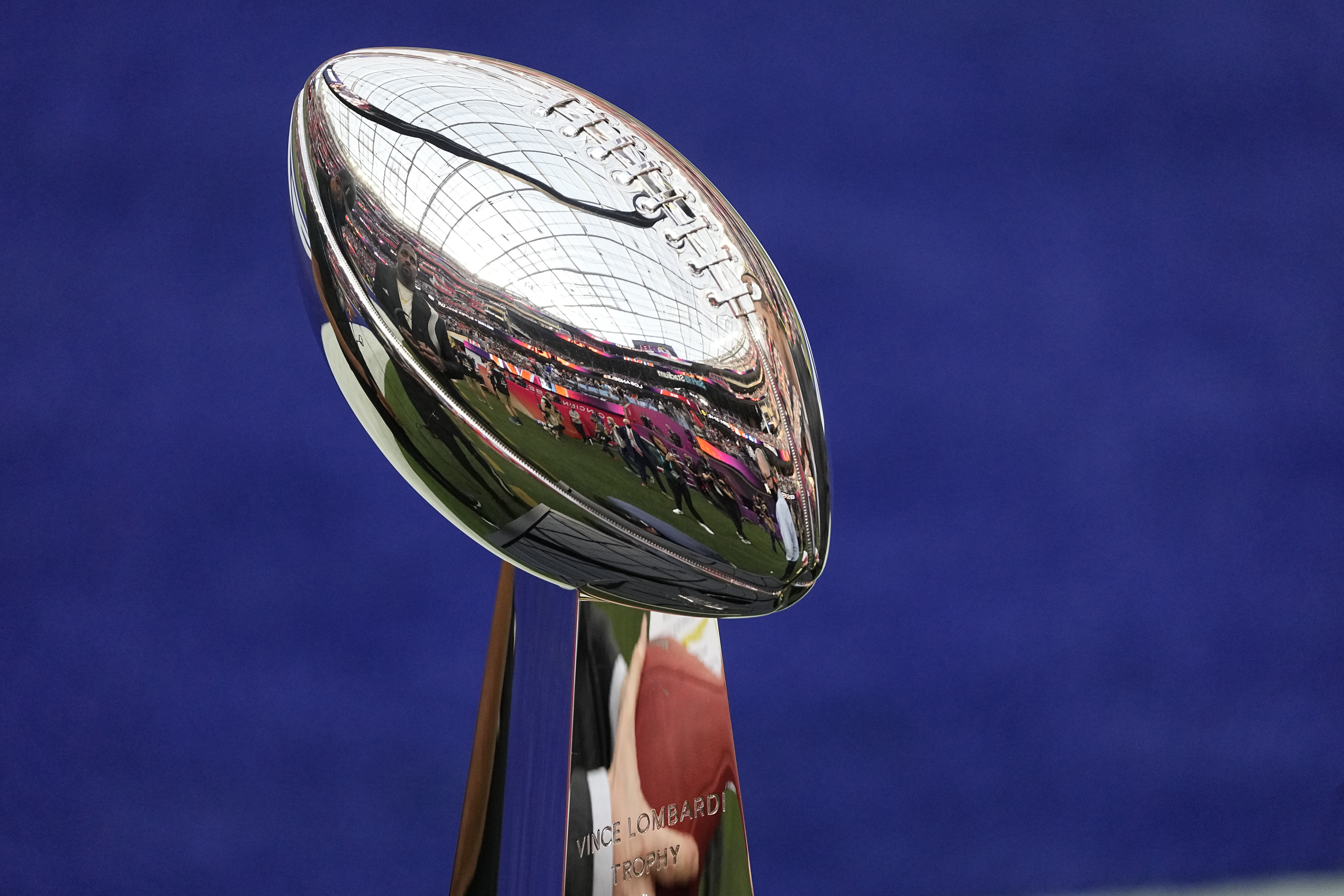 Vince Lombardi Trophy Replica, Super Bowl 56, LVI Los Angeles Rams