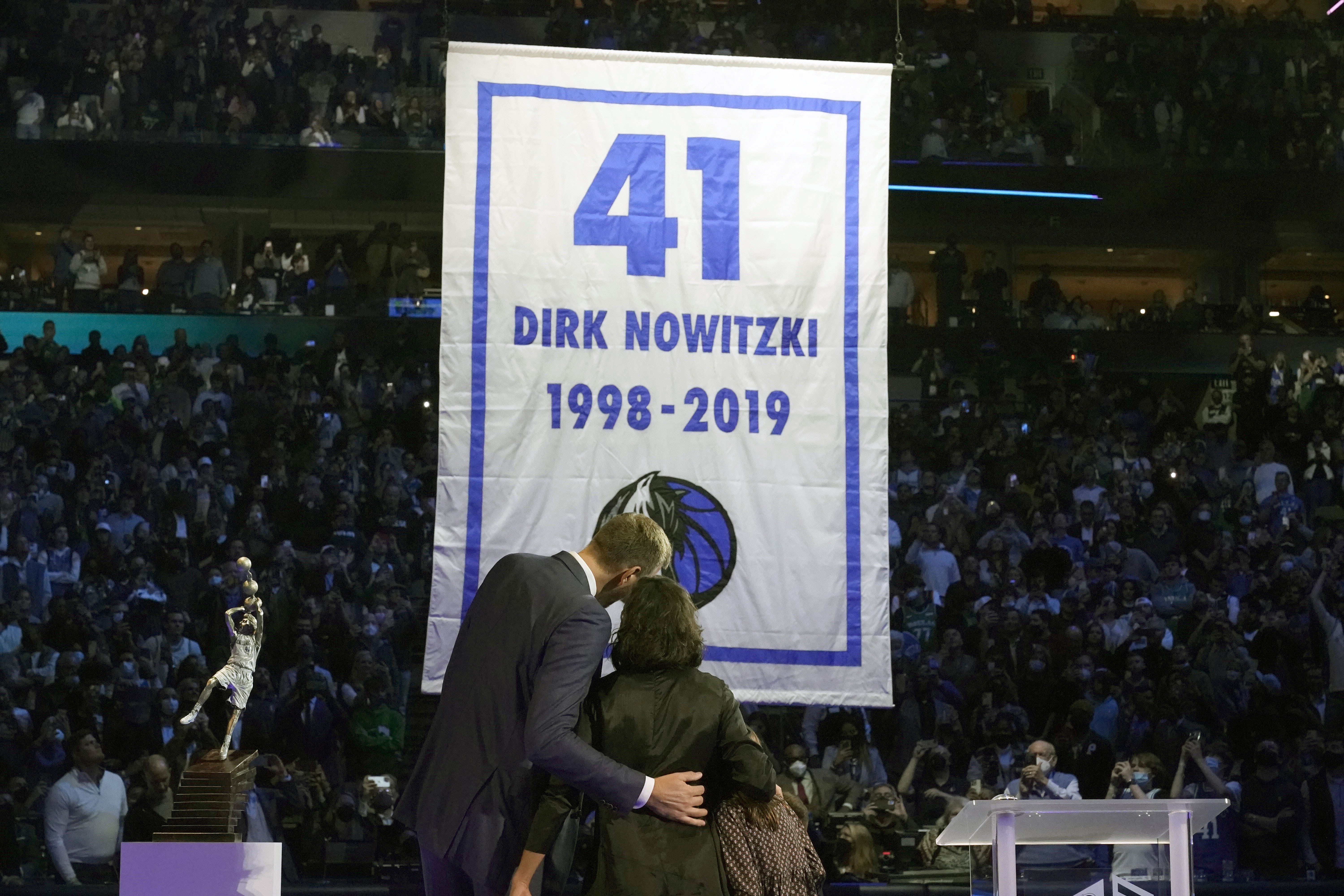Mark Cuban Announces Dallas Mavericks to Retire No. 24