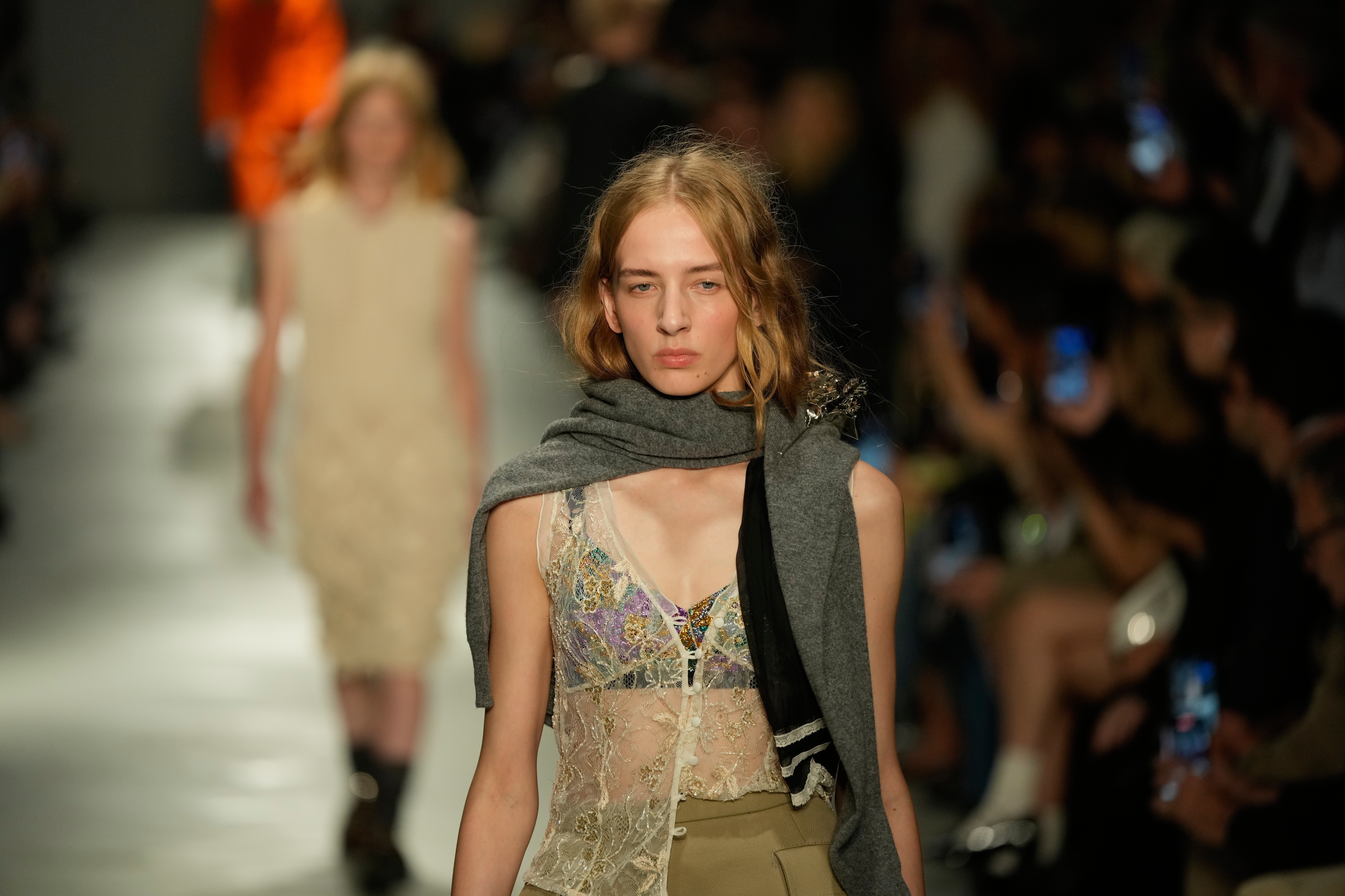 Alessandro Dell'Acqua's No. 21 collection brings lightness
