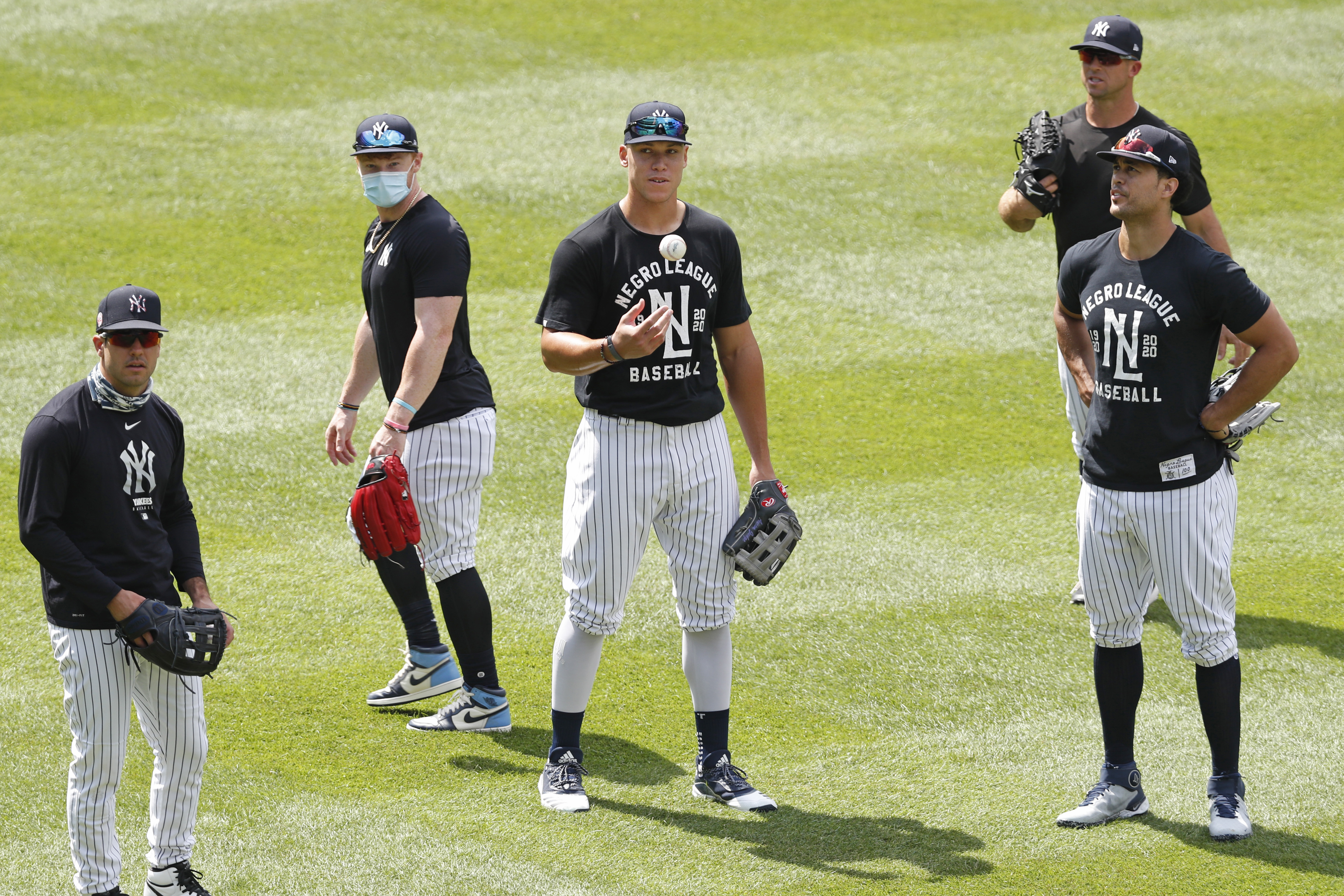 New York Yankees expect DJ LeMahieu back Friday; Giancarlo Stanton