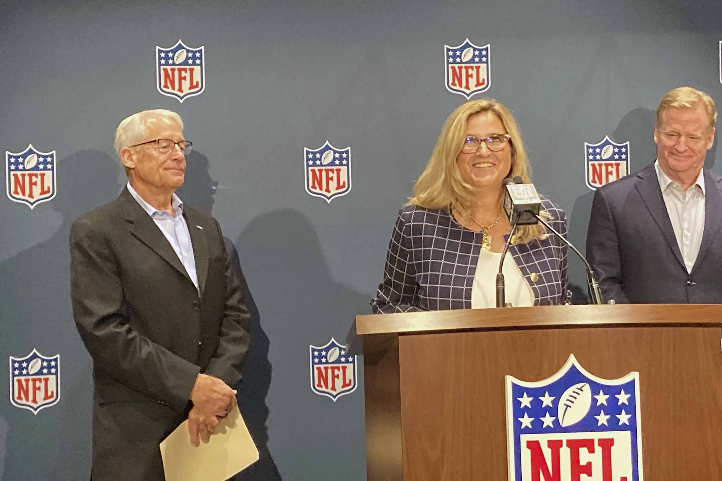 Done deal: Pep rally awaits after NFL owners OK Commanders' record-breaking  sale - WTOP News