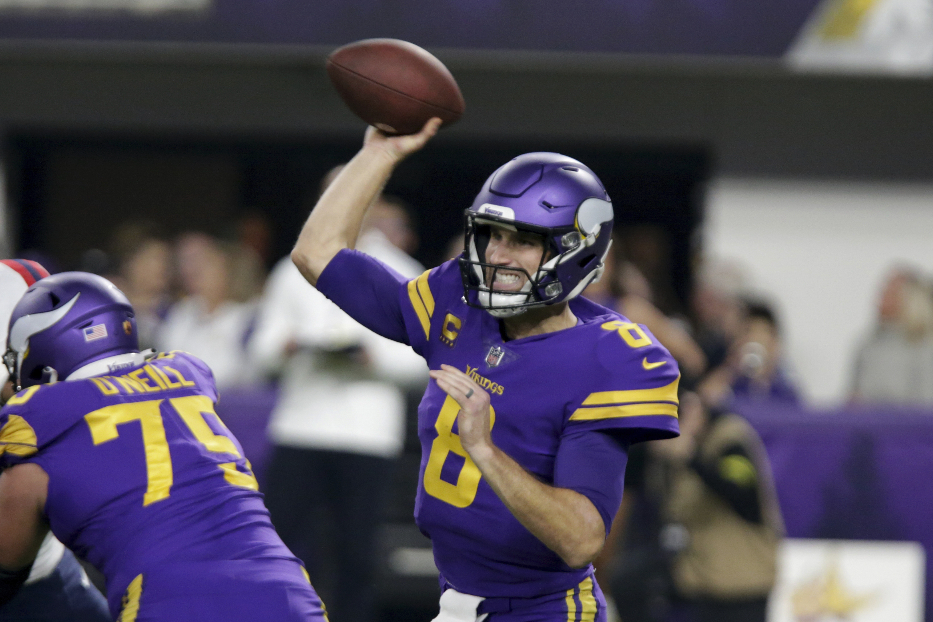 Cousins, Vikings rebound from blowout to beat Patriots 33-26