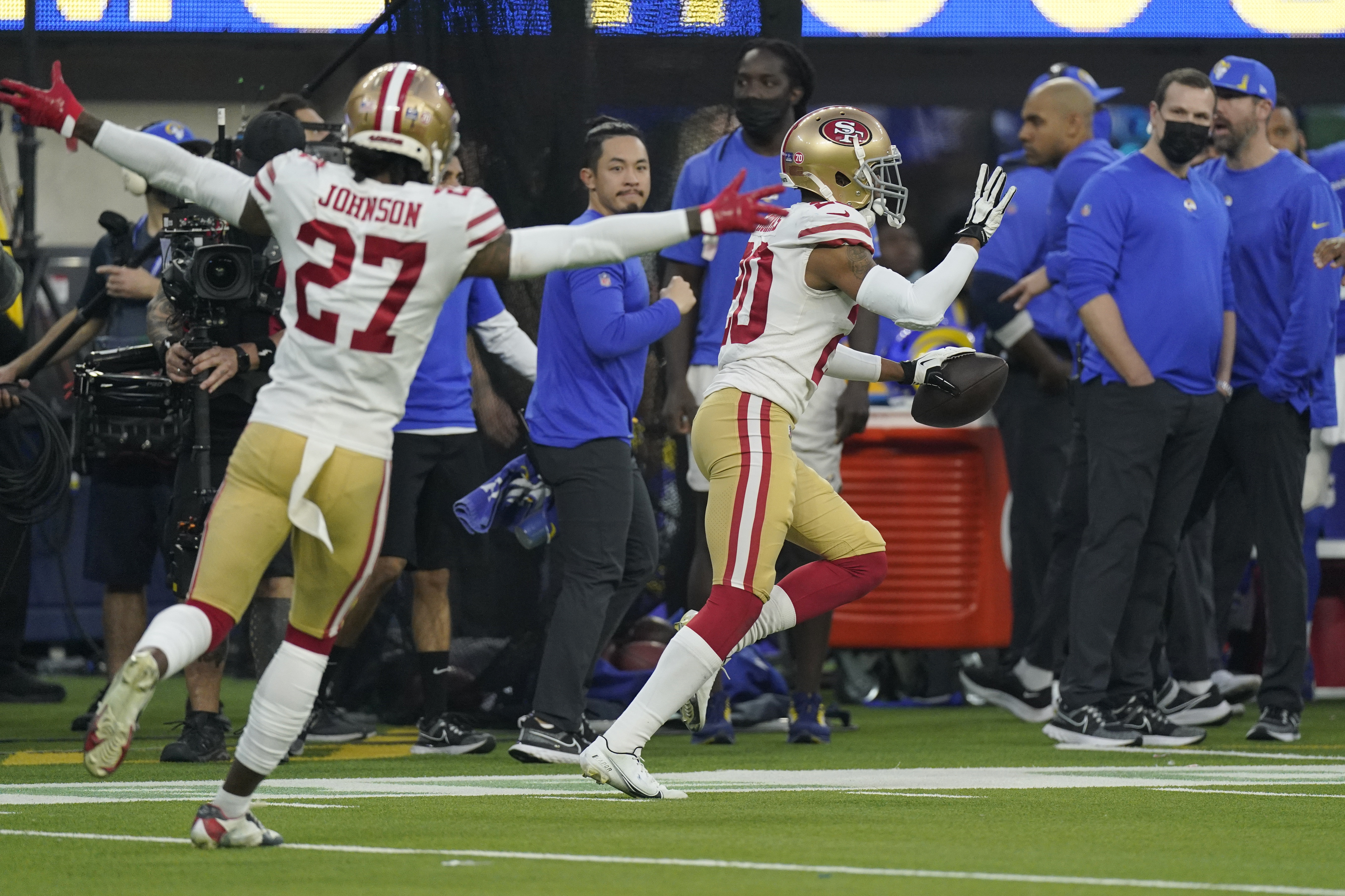 Sean McVay, Kyle Shanahan don't like talking about Niners' eight-game  winning streak against Rams, Associated Press