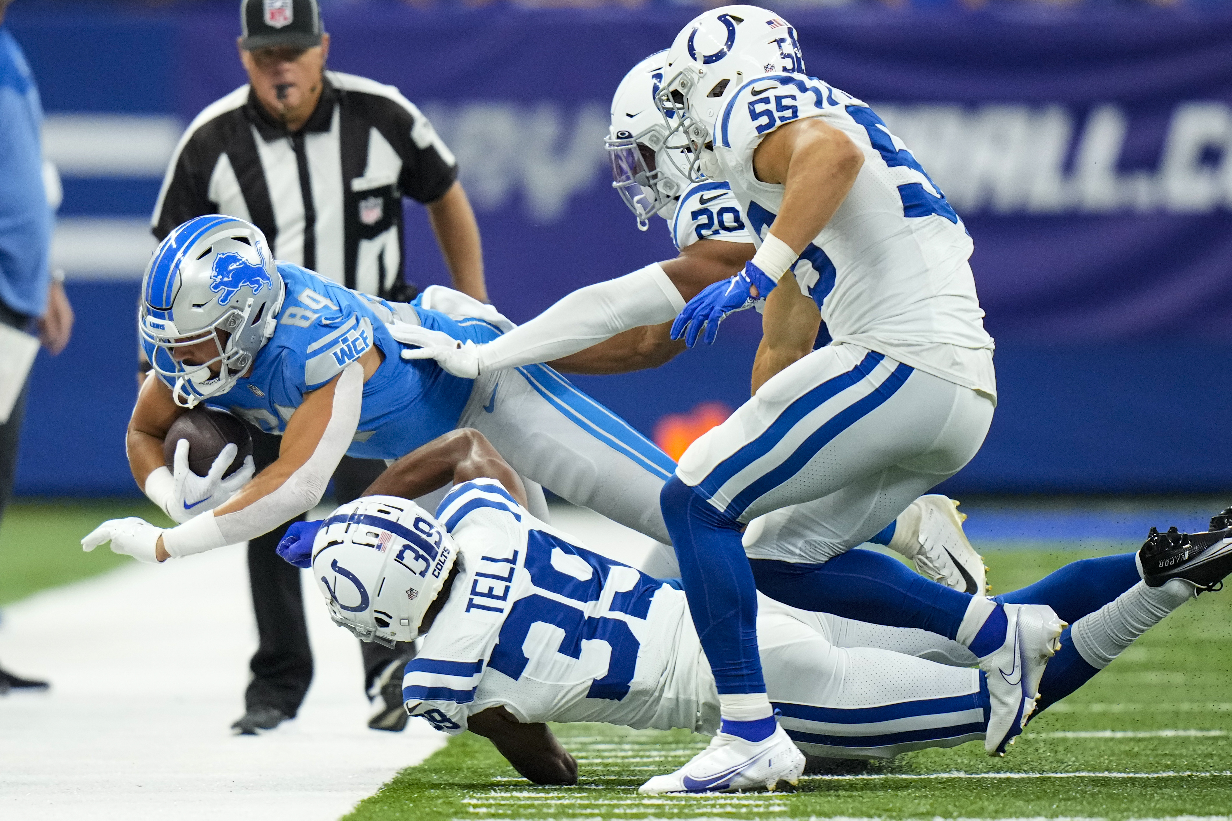 Detroit Lions wide receiver Tom Kennedy (85) makes a catch for a