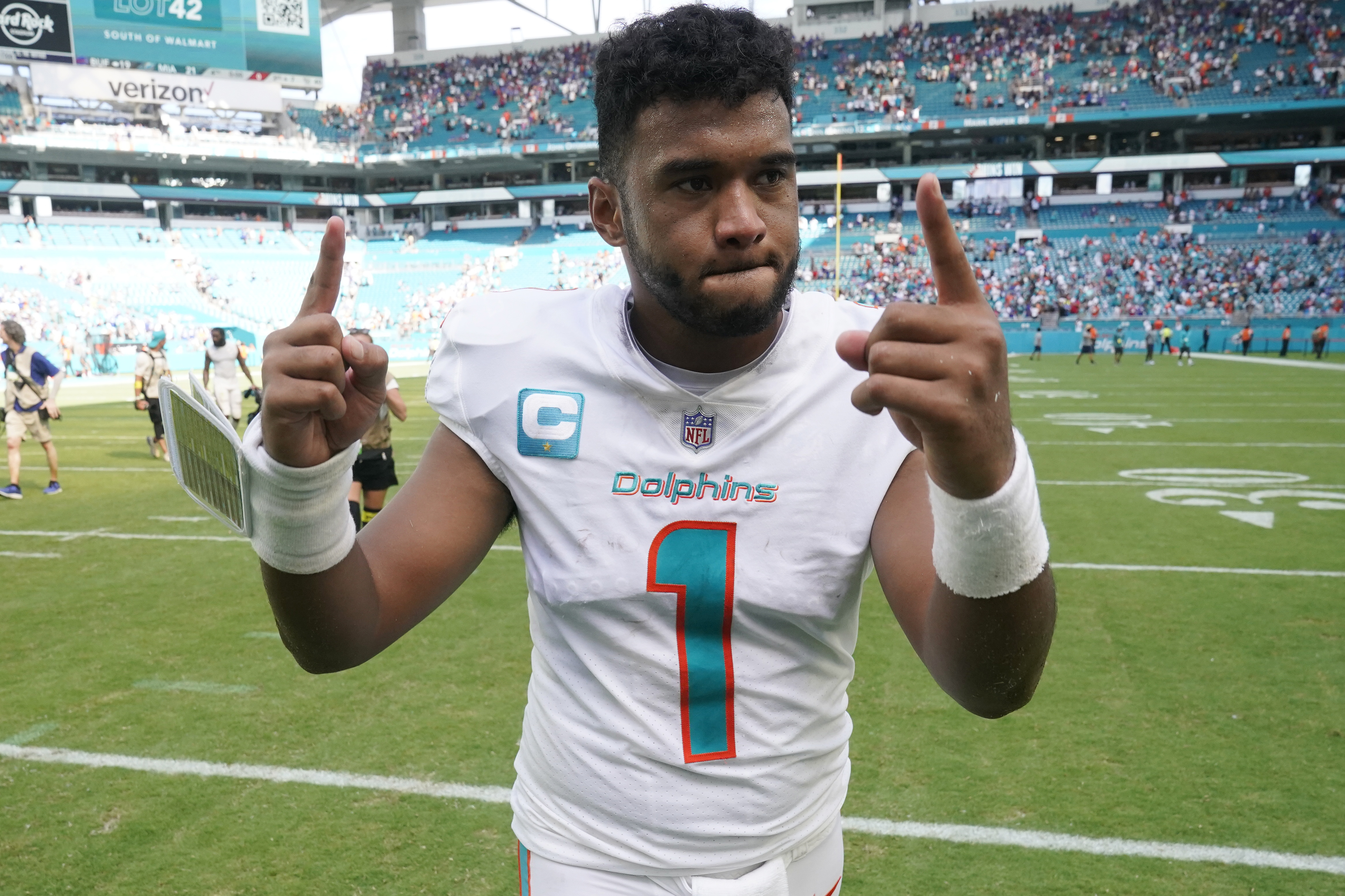 MONDAY HUDDLE: How 'Super' is outlook for Dolphins after win over