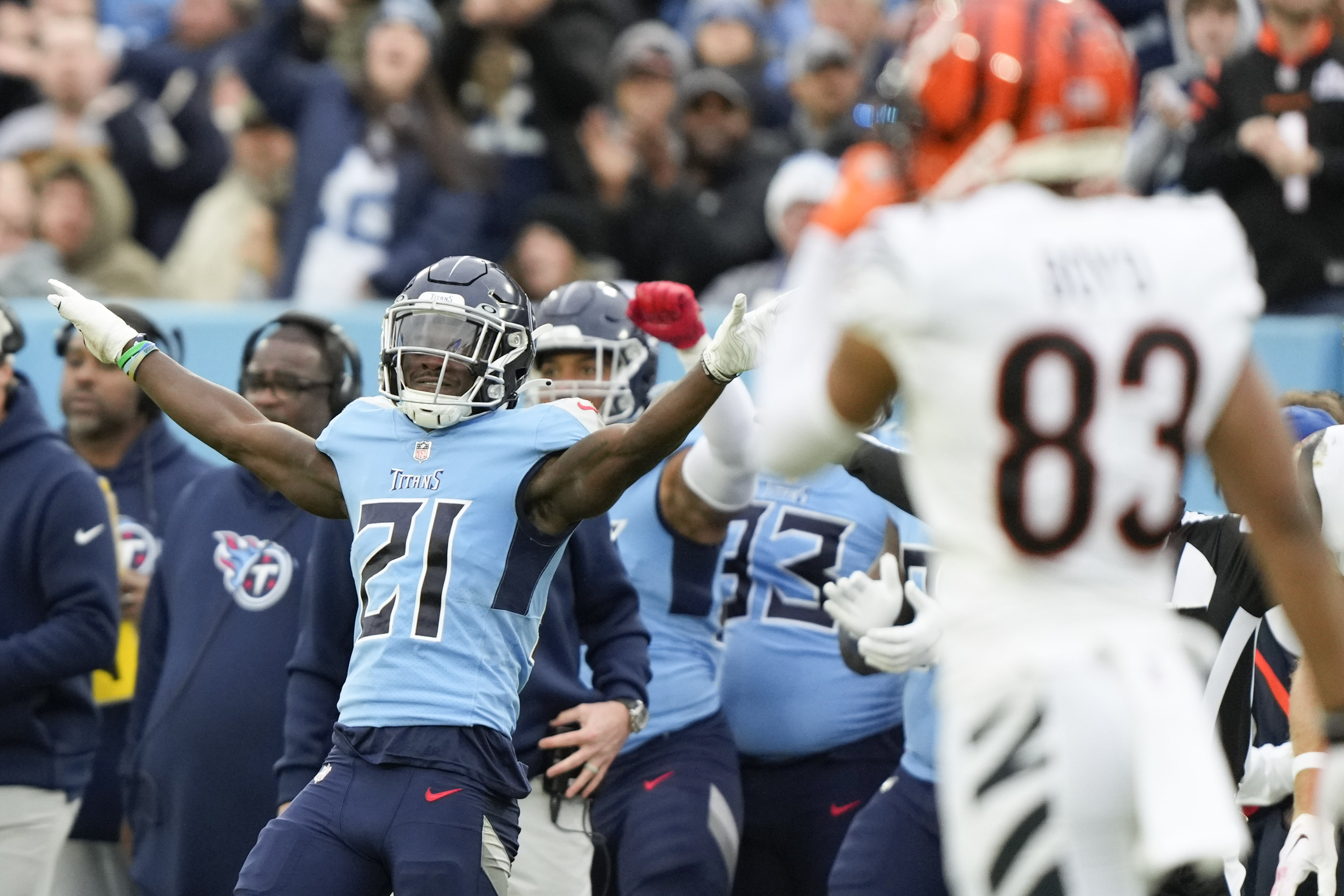 Joe Burrow's TD to Higgins lifts Bengals over Titans 20-16