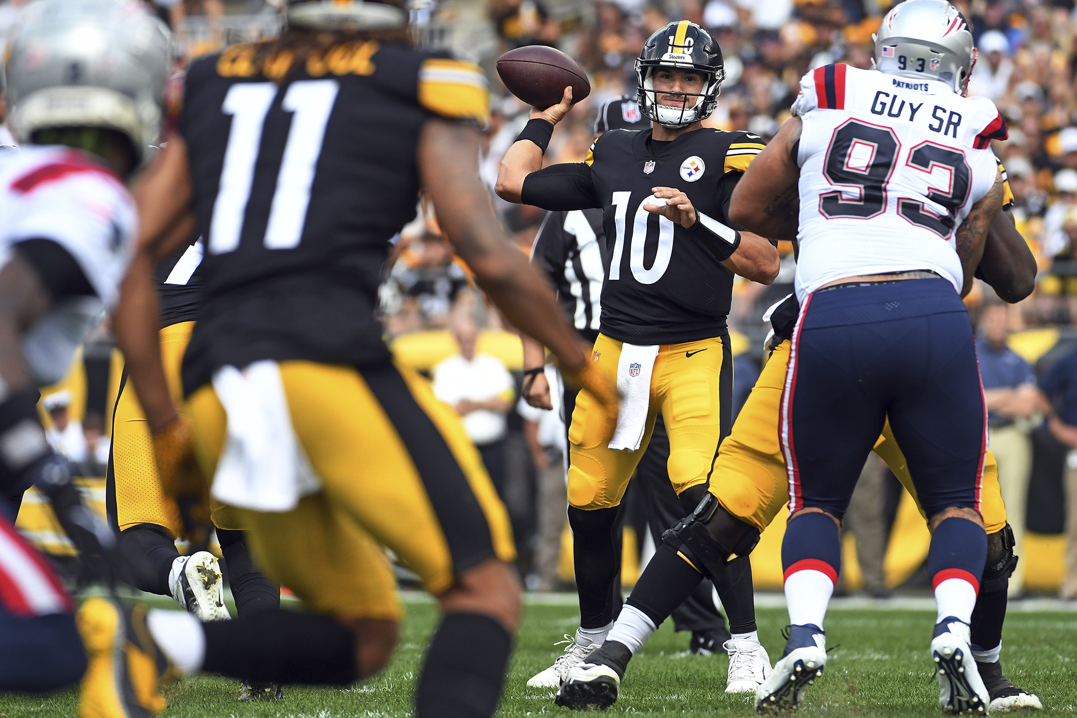 Pittsburgh Steelers stand up to New England Patriots, end slump in win