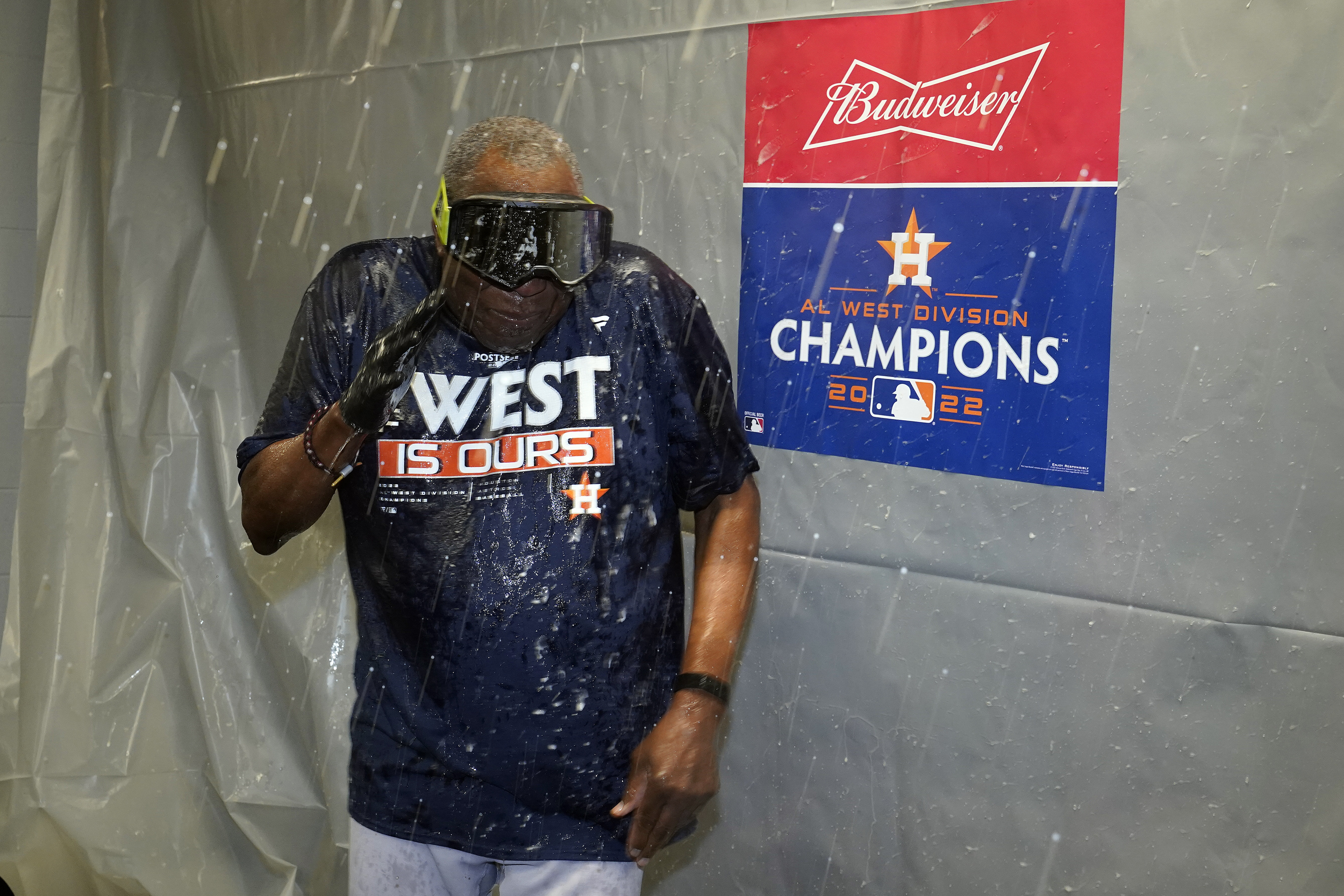 Defending their title! The Astros CLINCH AL West and head BACK to