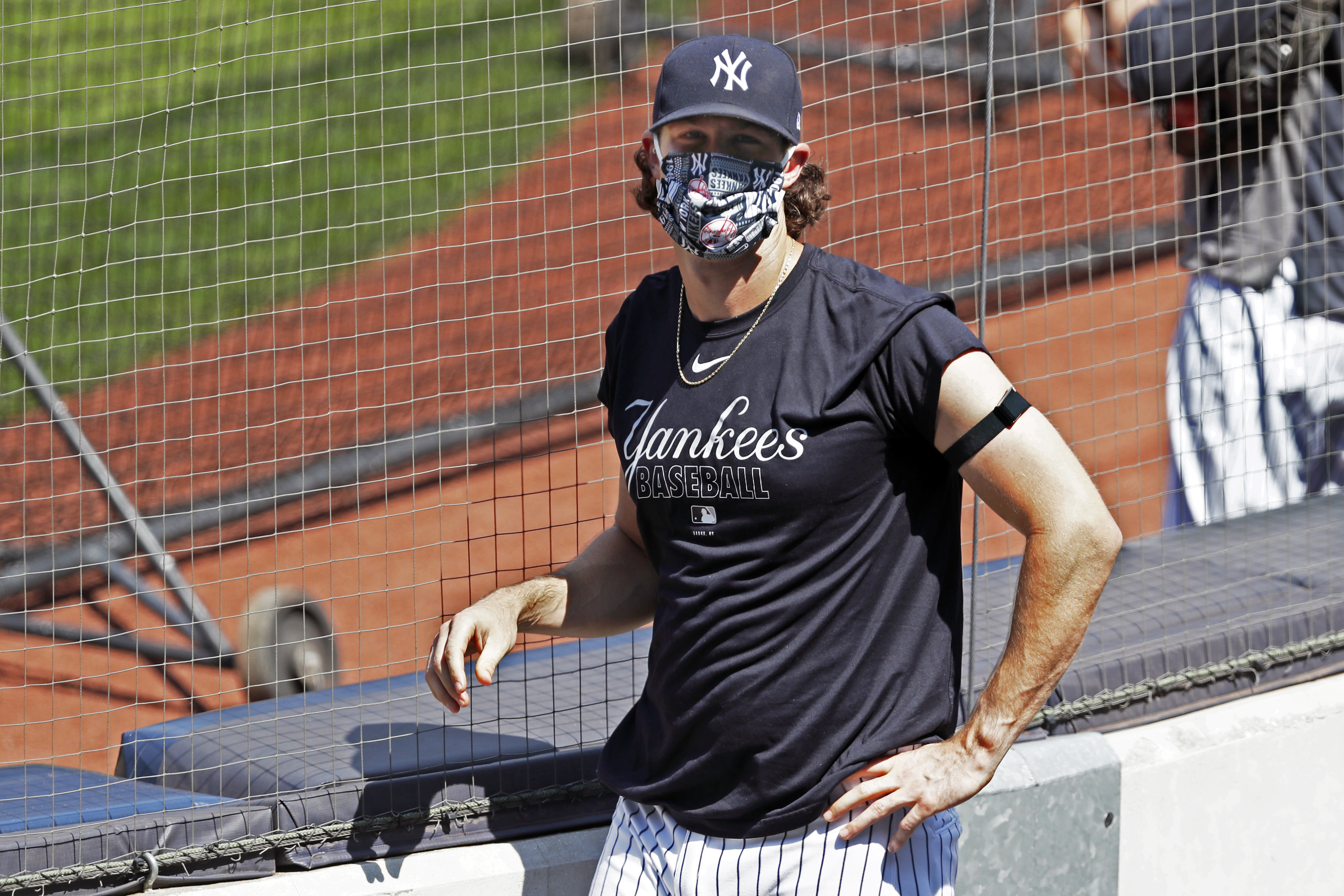 Video: Yankees, Cole walk through Field of Dreams cornfield