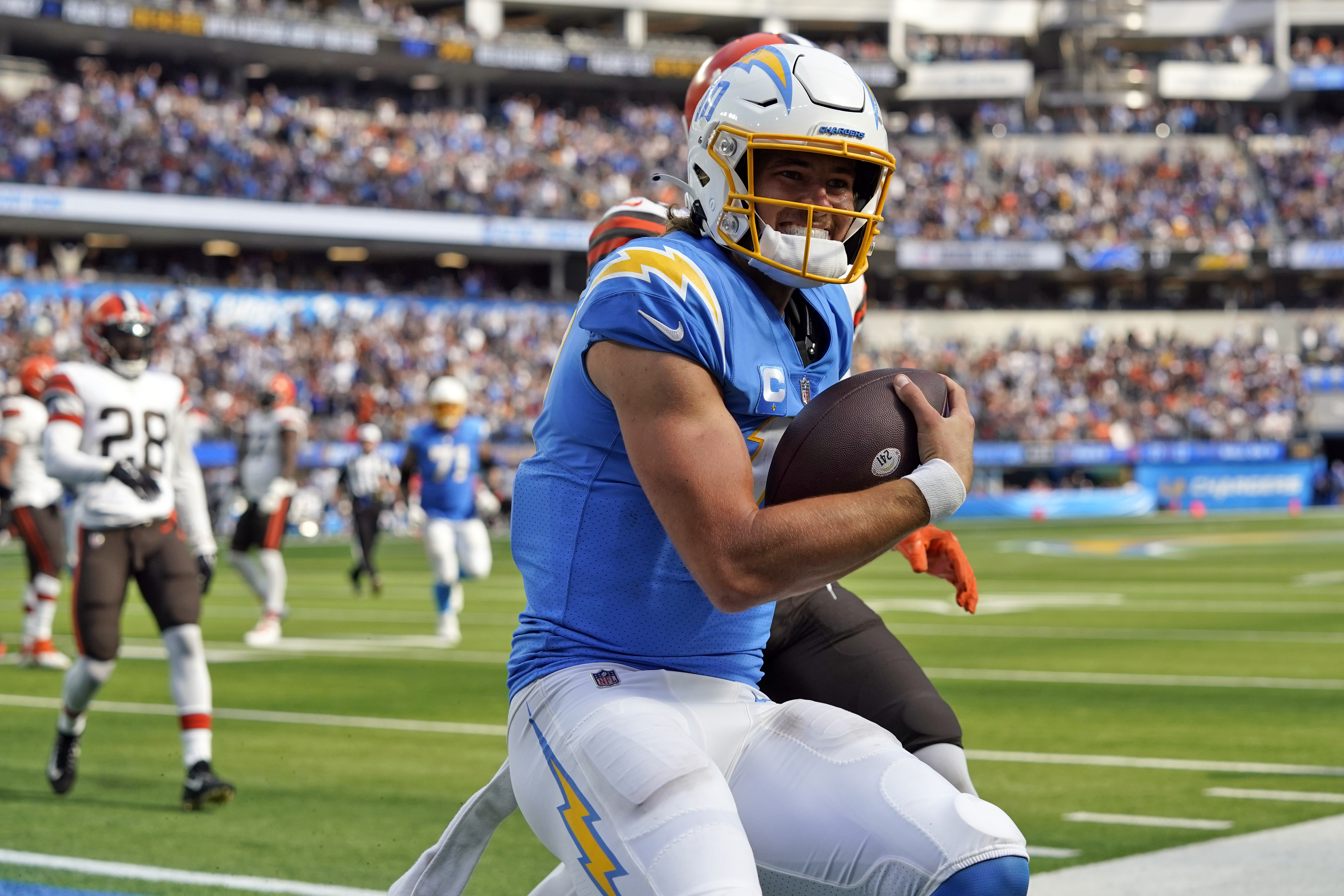 Sunday Replay: Los Angeles Chargers beat Cleveland Browns 47-42