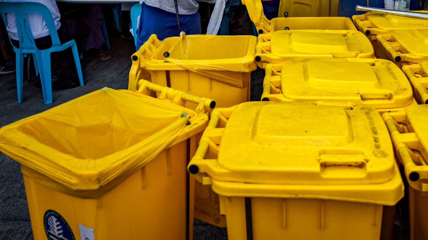 Large trash bins disappearing on Capitol Hill