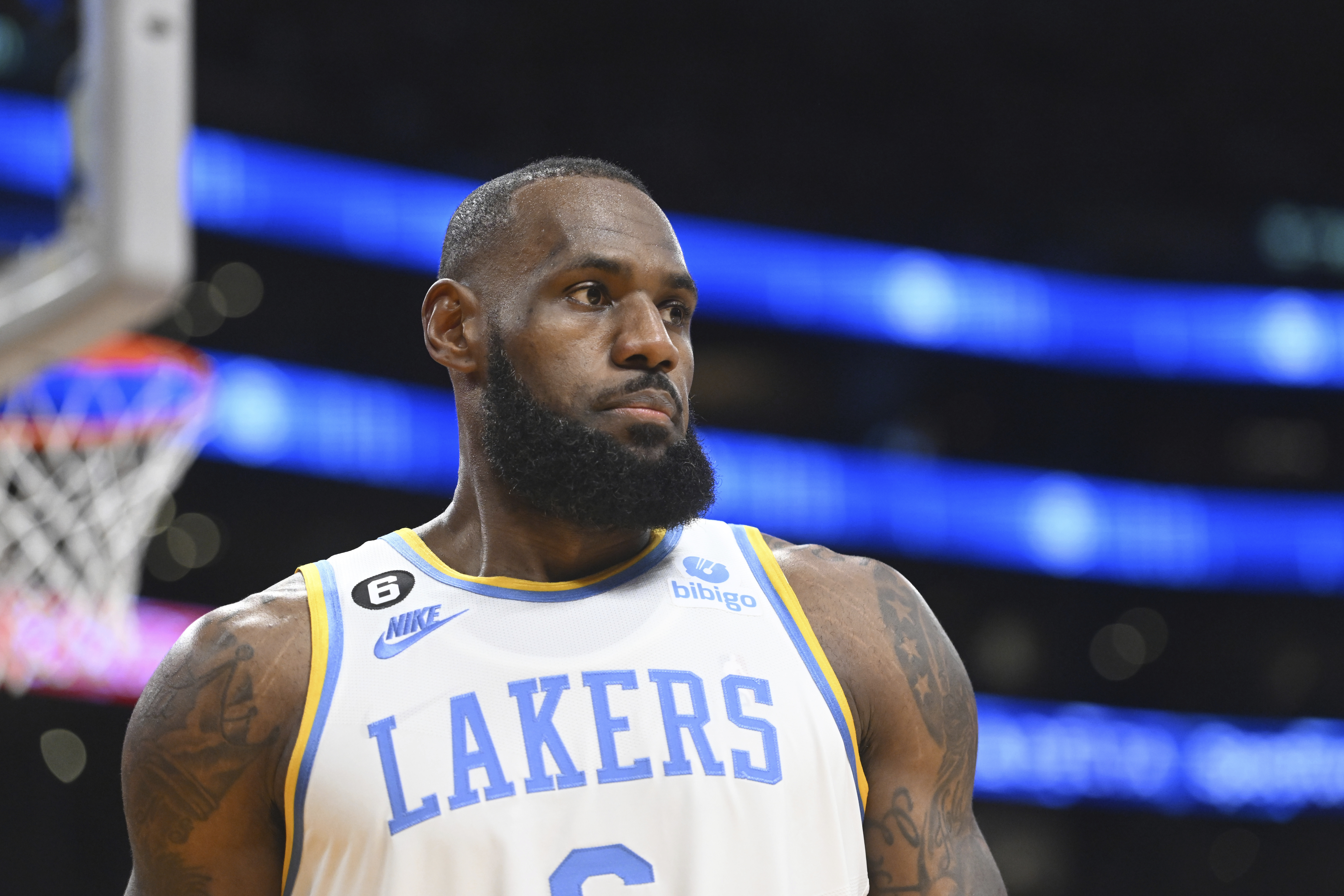 File:LeBron James Lakers.jpg - Wikipedia