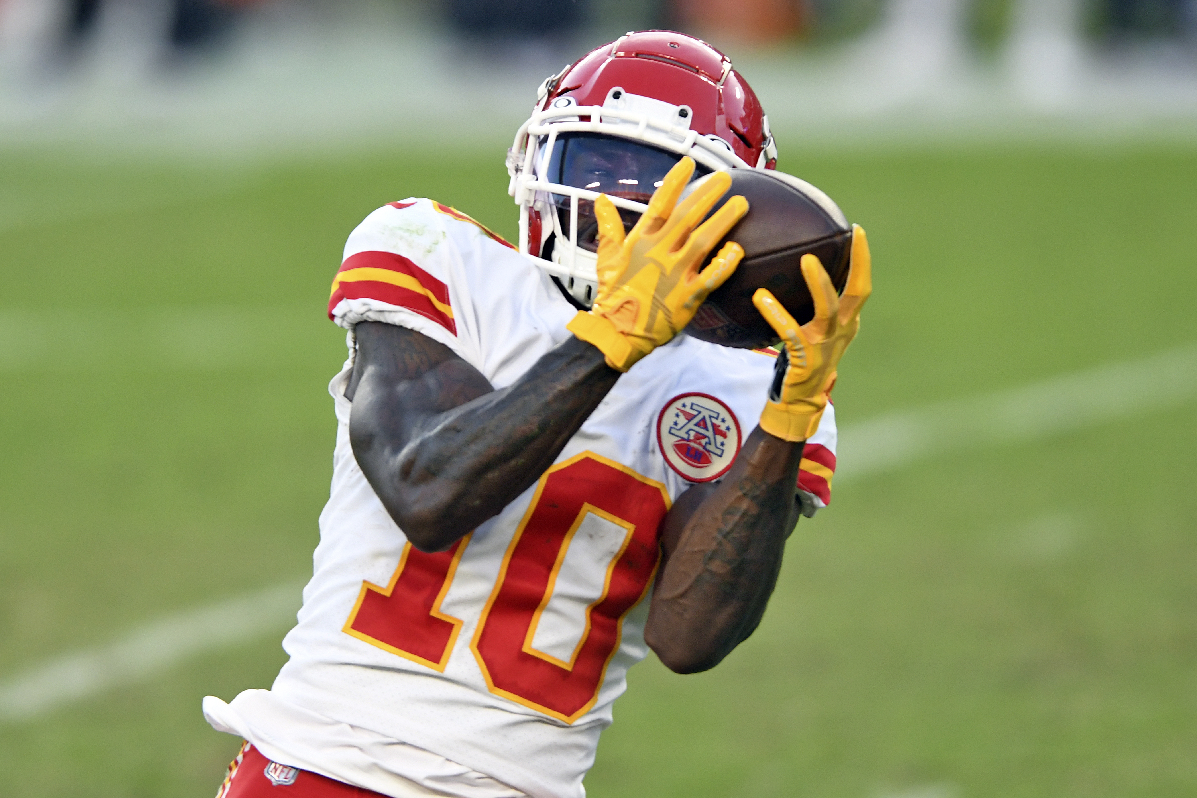 Chiefs Defeat Buccaneers, 27-24, in Career Game for Tyreek Hill