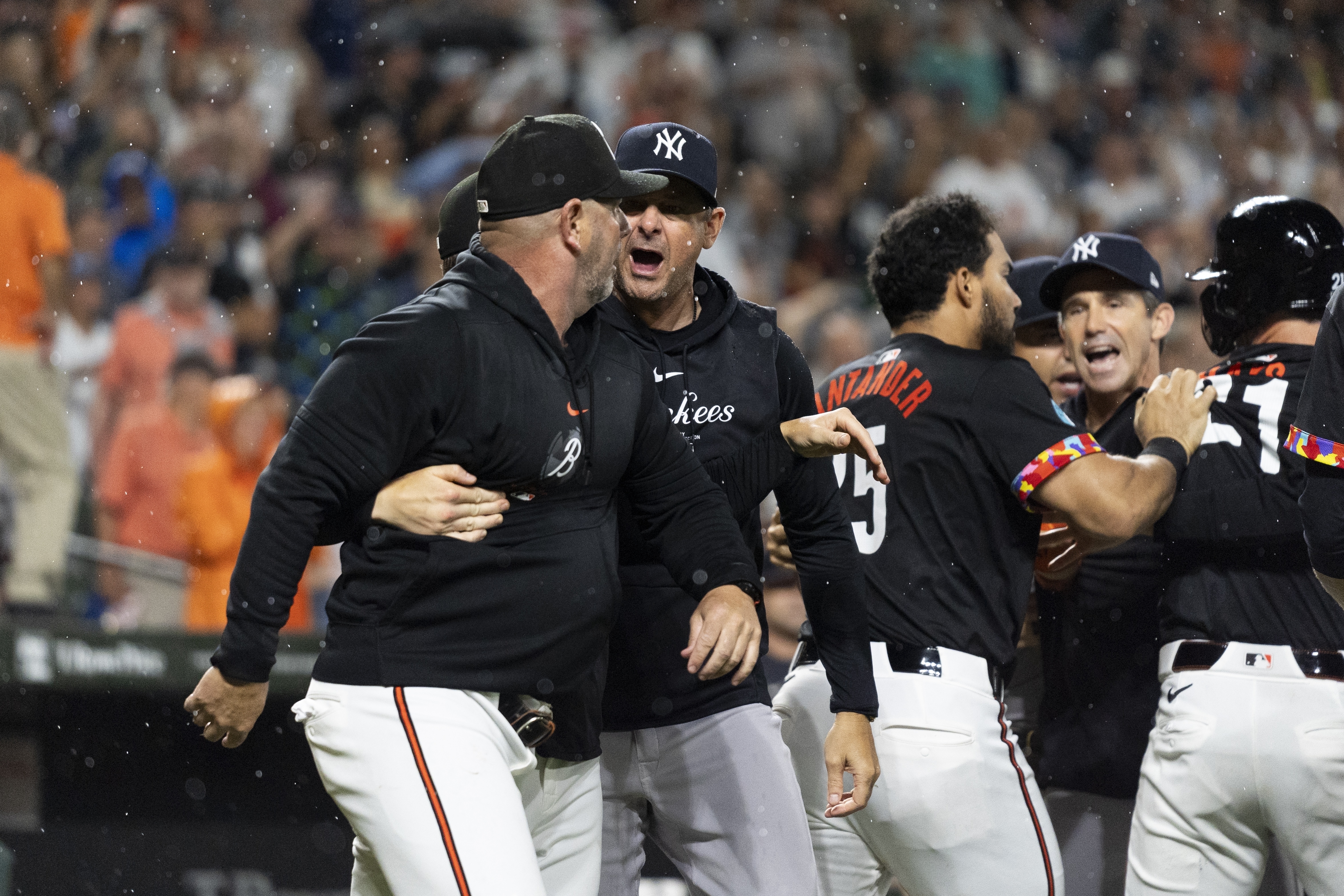 Benches clear in the 9th inning as the Yankees top the Orioles in a matchup  of slumping contenders