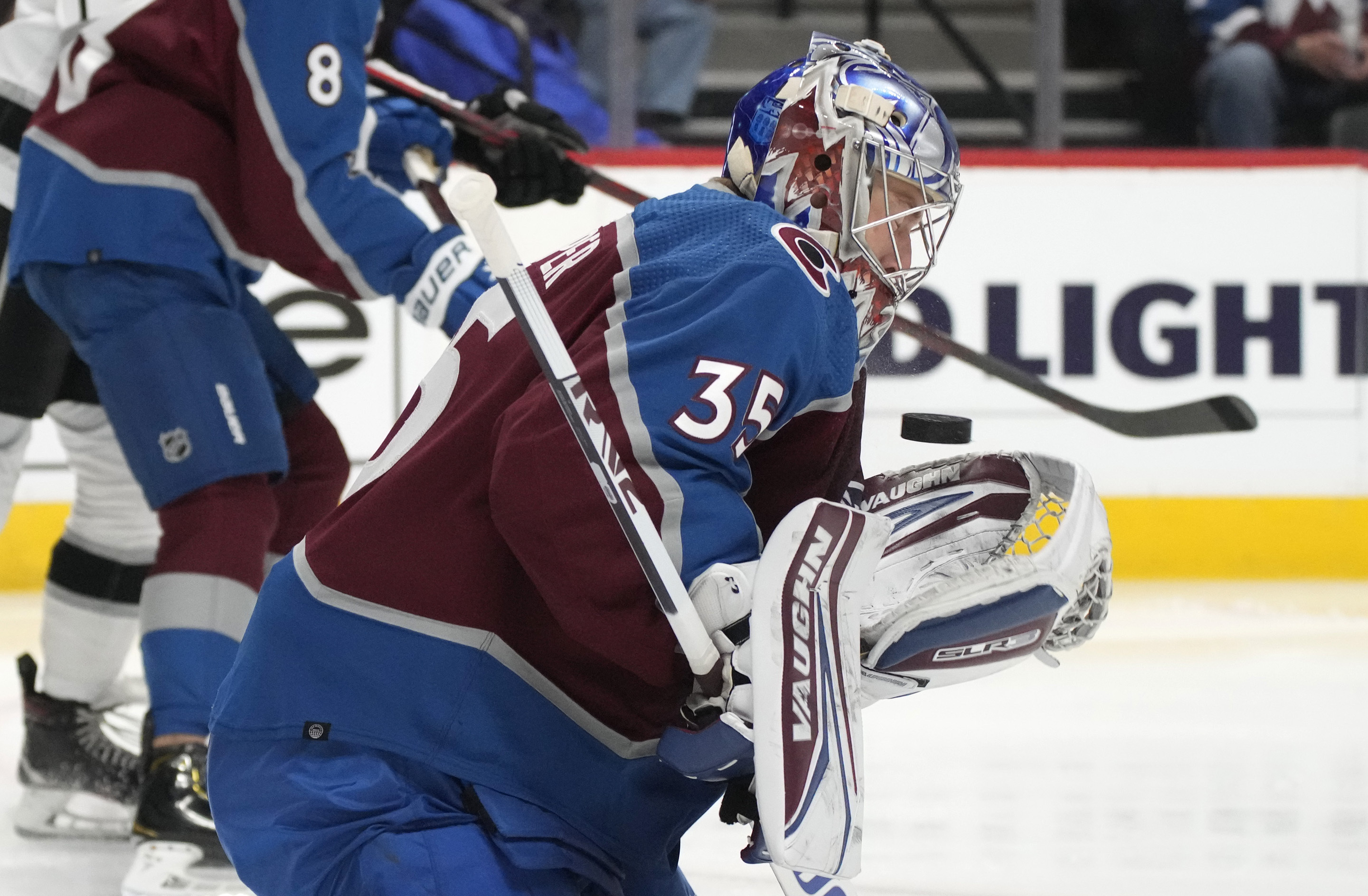 Gabriel Landeskog's hat trick leads Avalanche to 7-1 win over Jets