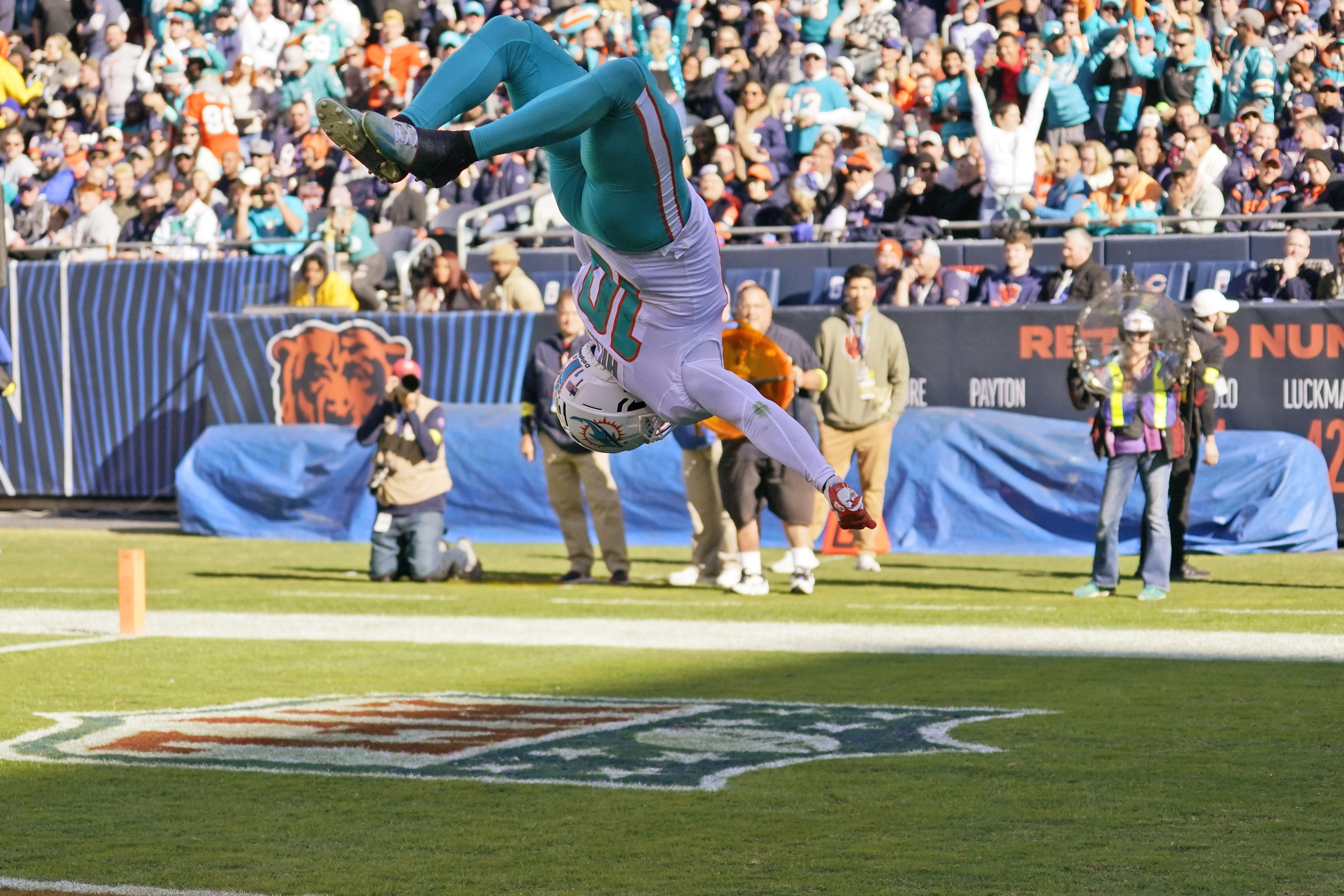 November 6, 2022: Miami Dolphins Andrew Van Ginkel (43) carries the ball  back for a touchdown