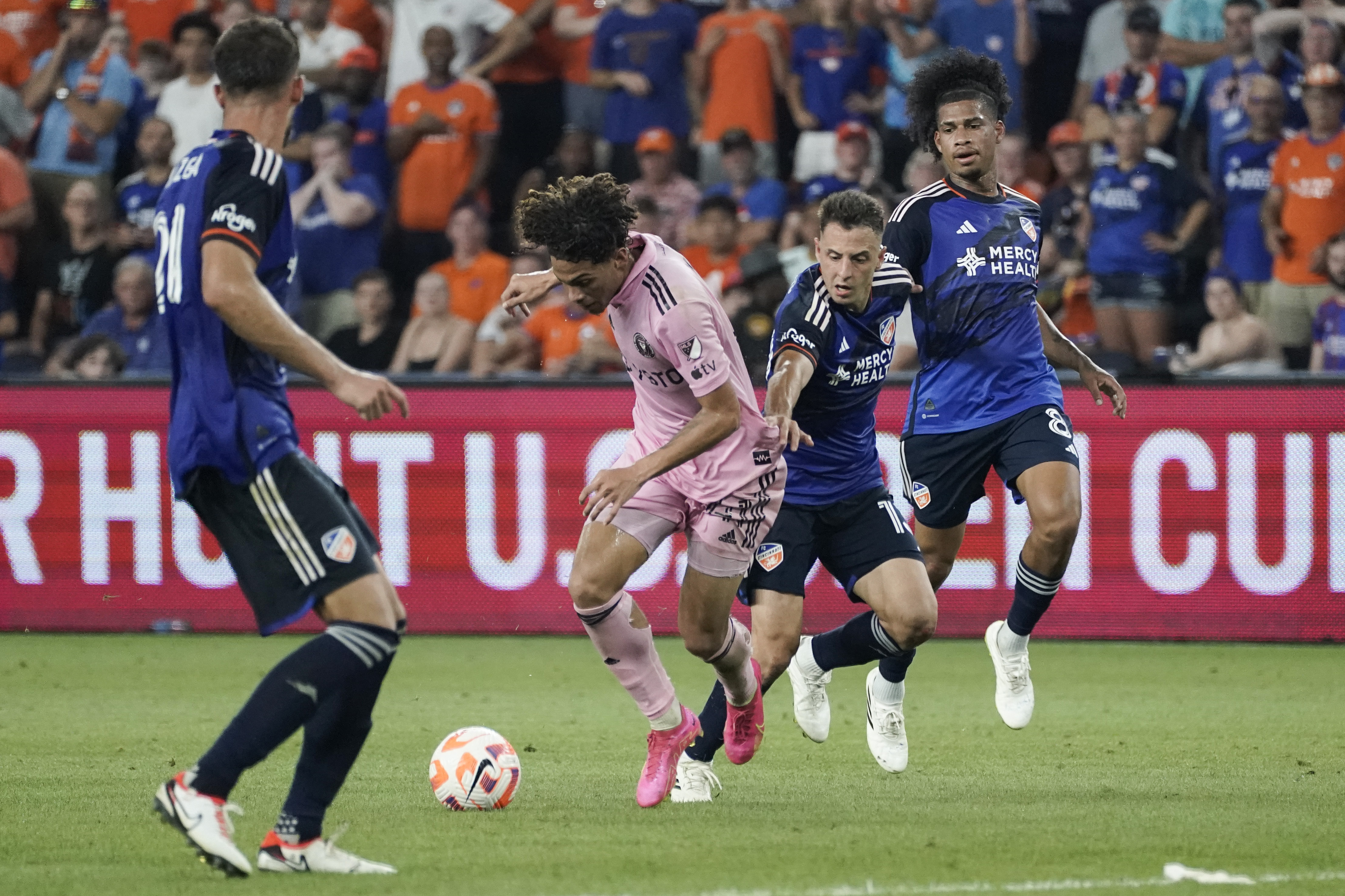 WATCH: Joe Burrow and Bengals crew cheer for FC Cincinnati as Lionel Messi  puts on a clinic for Inter Miami