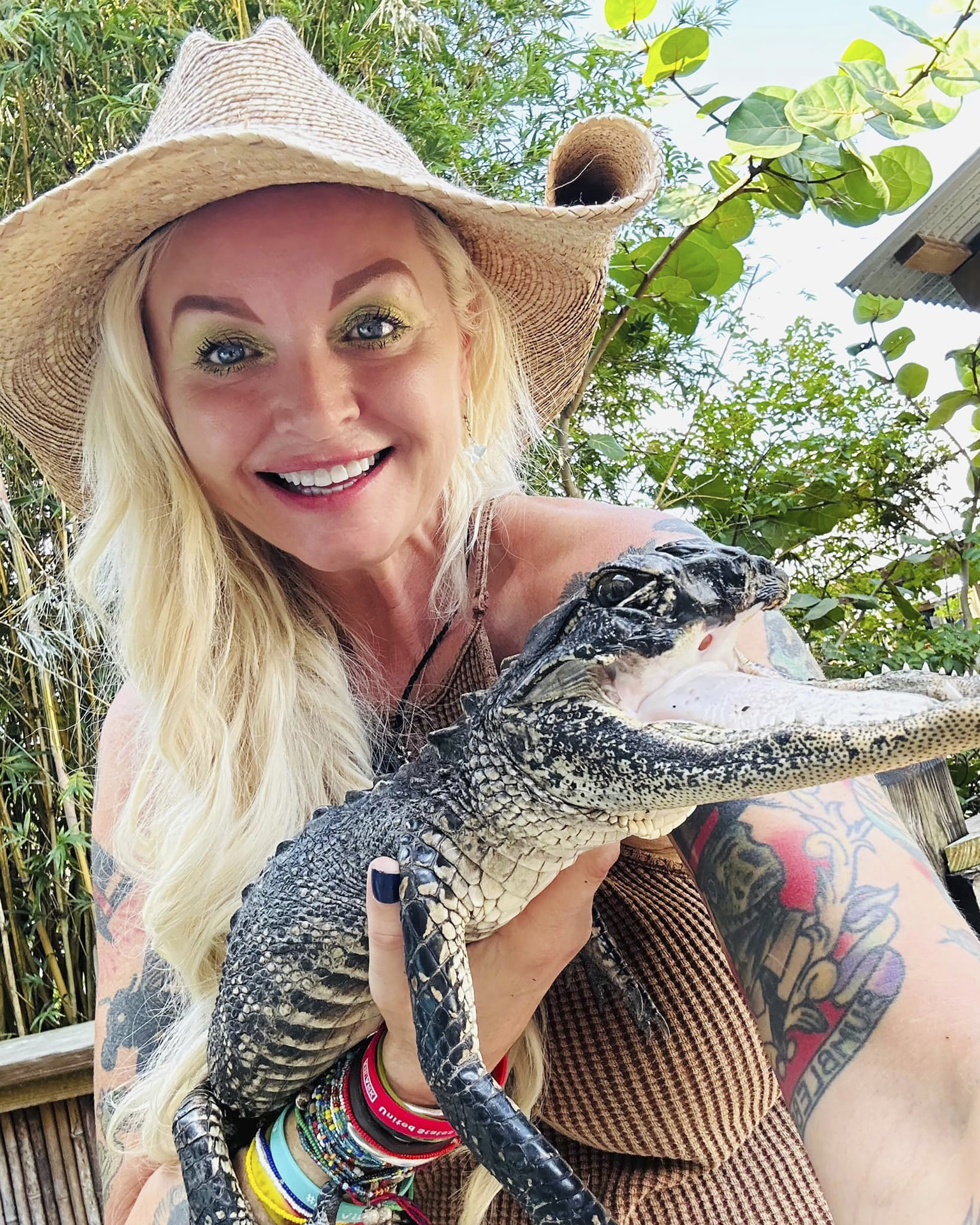 Gator with missing nose and upper jaw finds new home in Florida