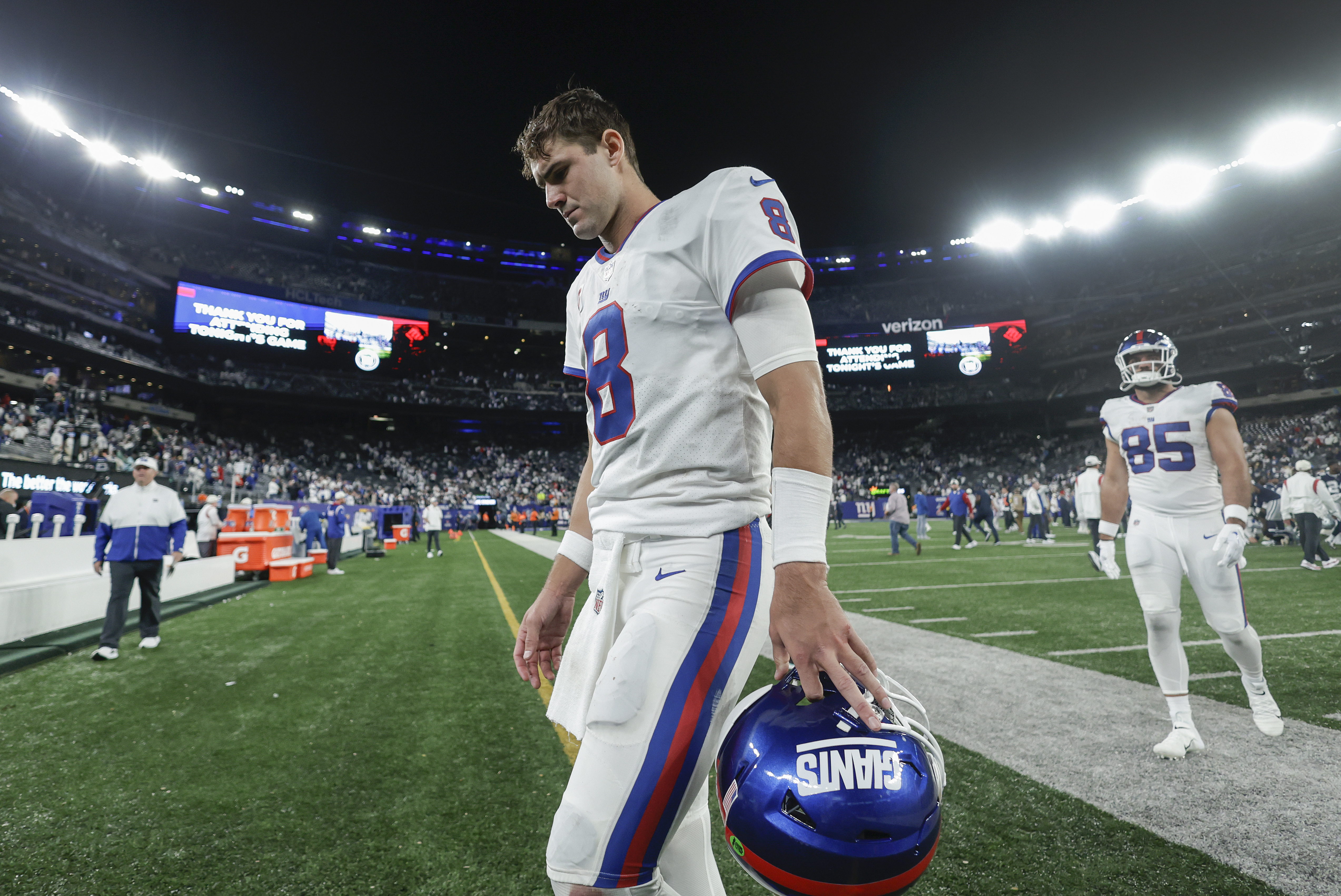 Sad Giants fan goes viral as team settles for field goal late in loss to  Cowboys