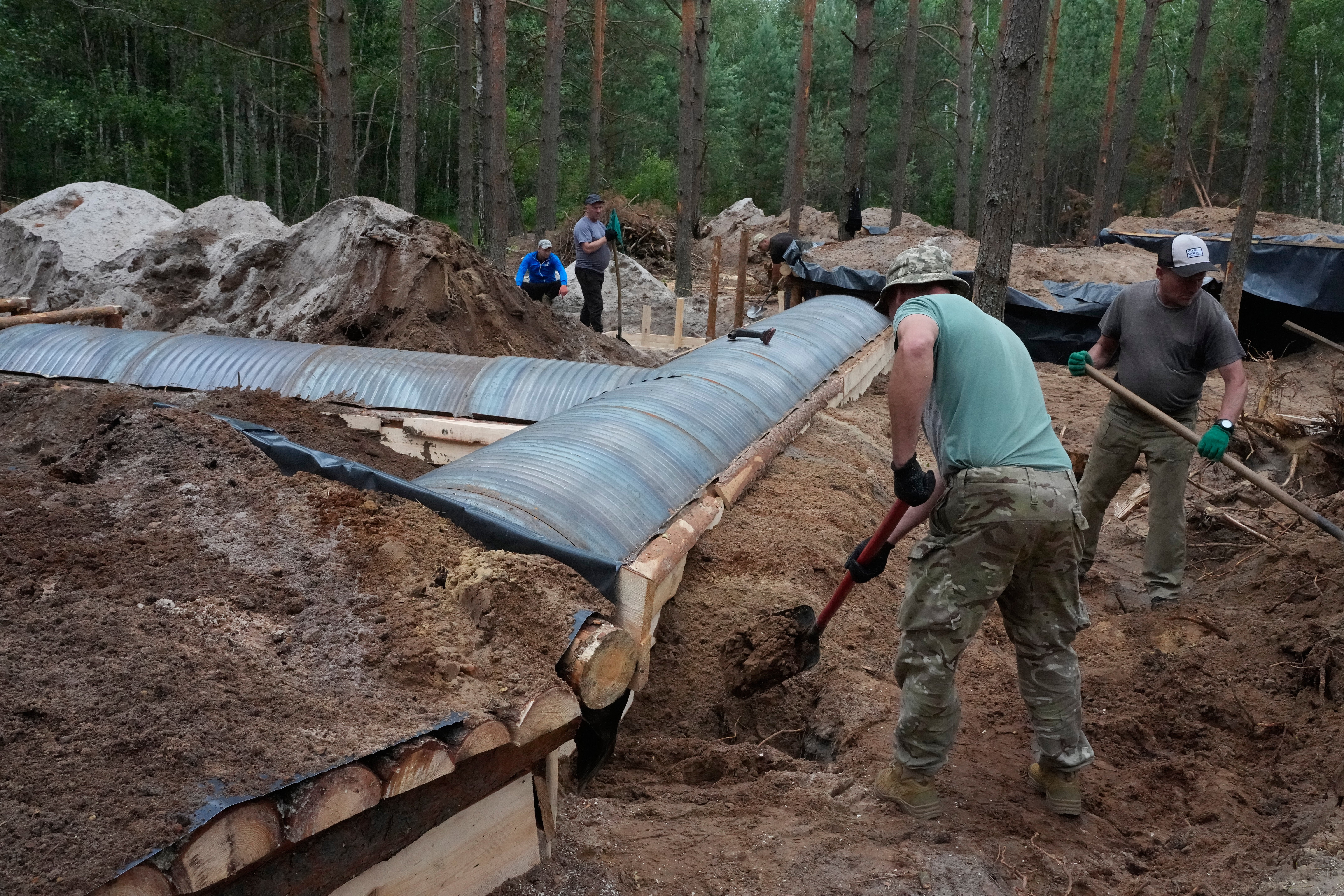 Ukraine is still fortifying its border with Belarus years after
