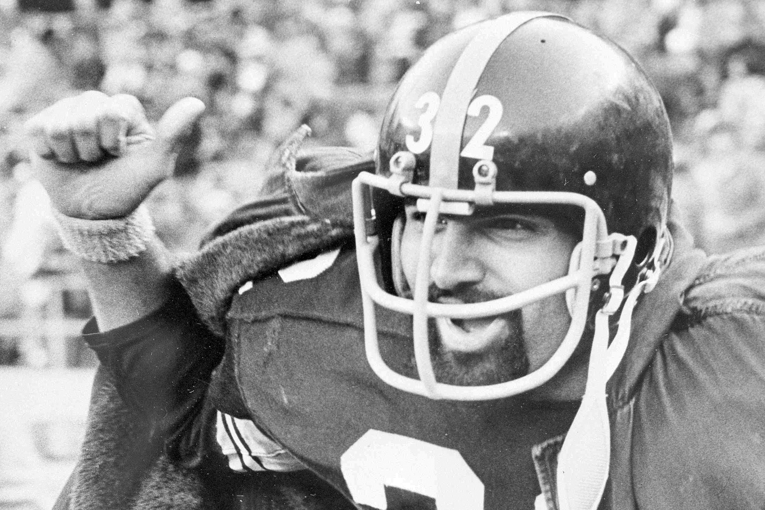 Franco Harris Dead: “Immaculate Reception” Hall Of Famer Who Won 4