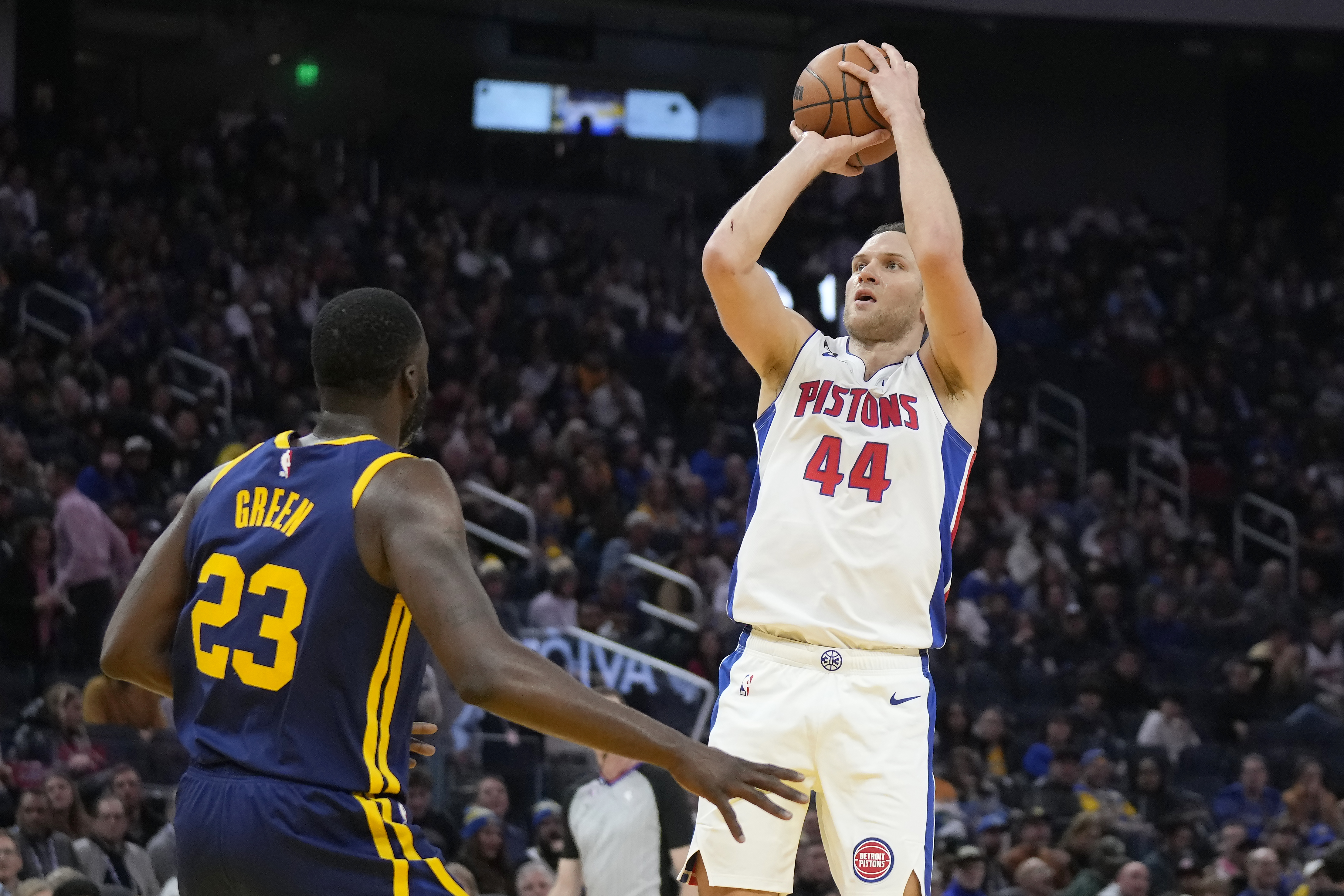 NBA: Pistons' Bey beats buzzer, dispatches Warriors 122-119