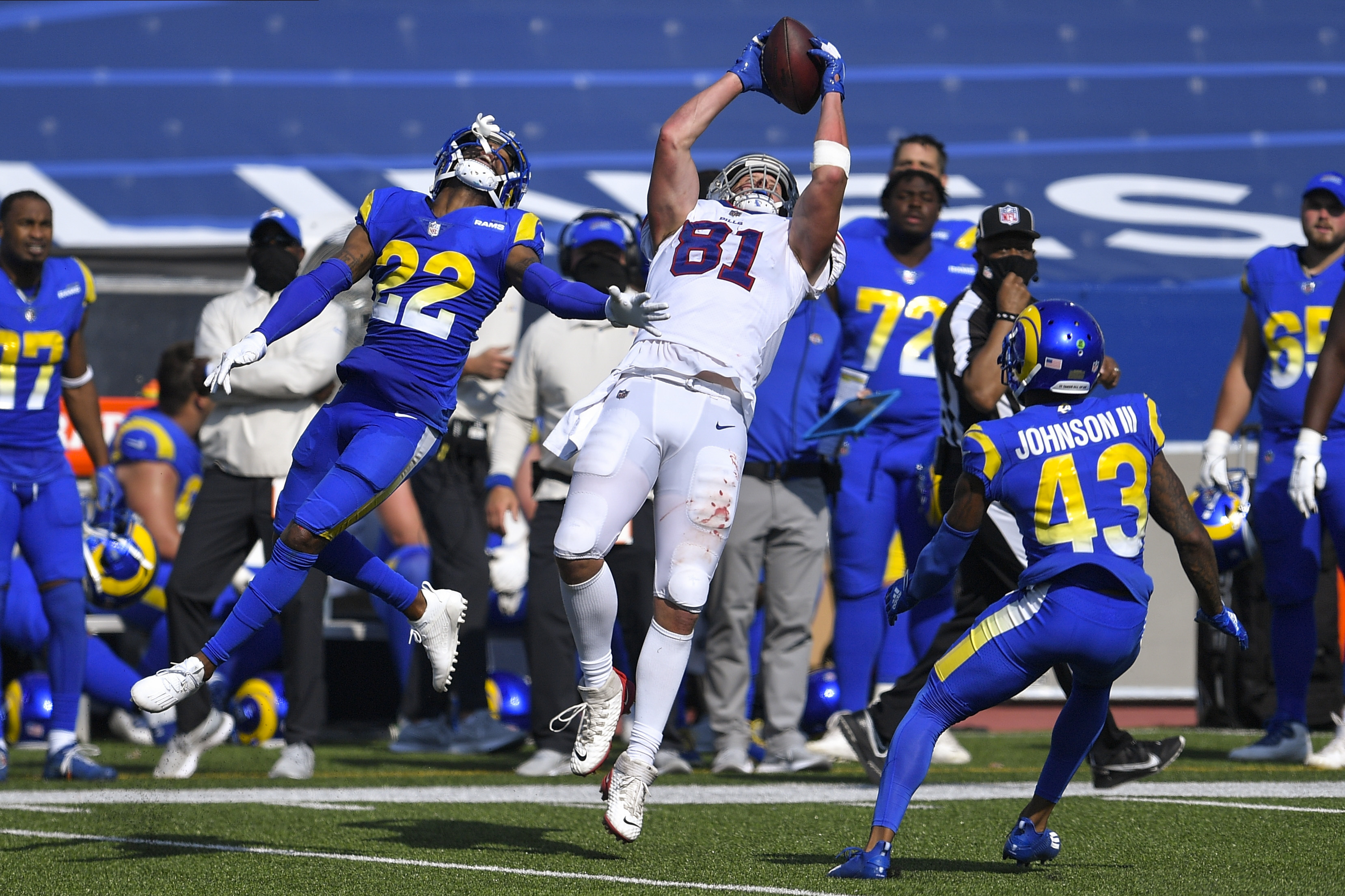 Bills rally to beat Rams 35-32 after blowing 25-point lead - The