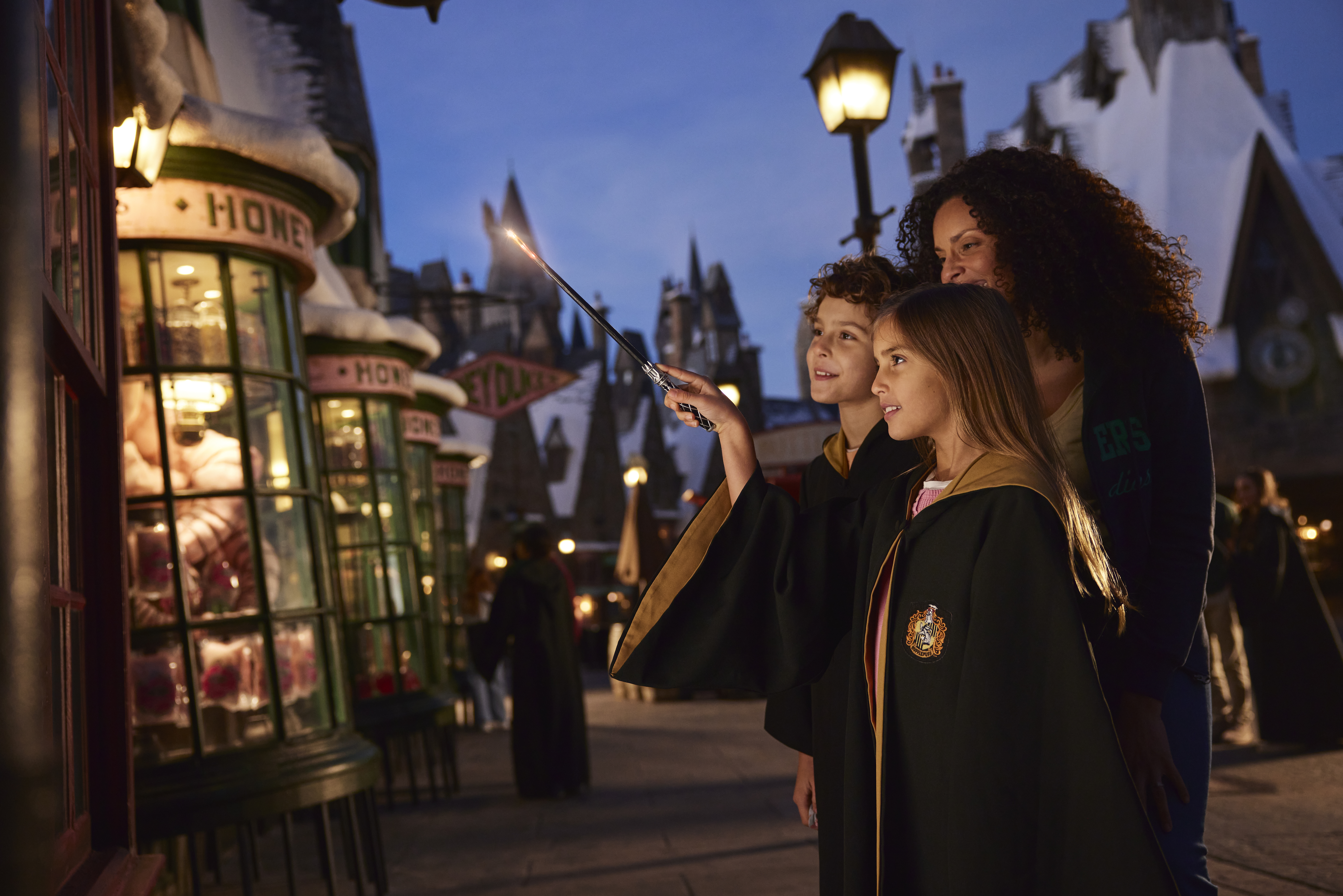 Universal Orlando to introduce next-gen interactive wands, new