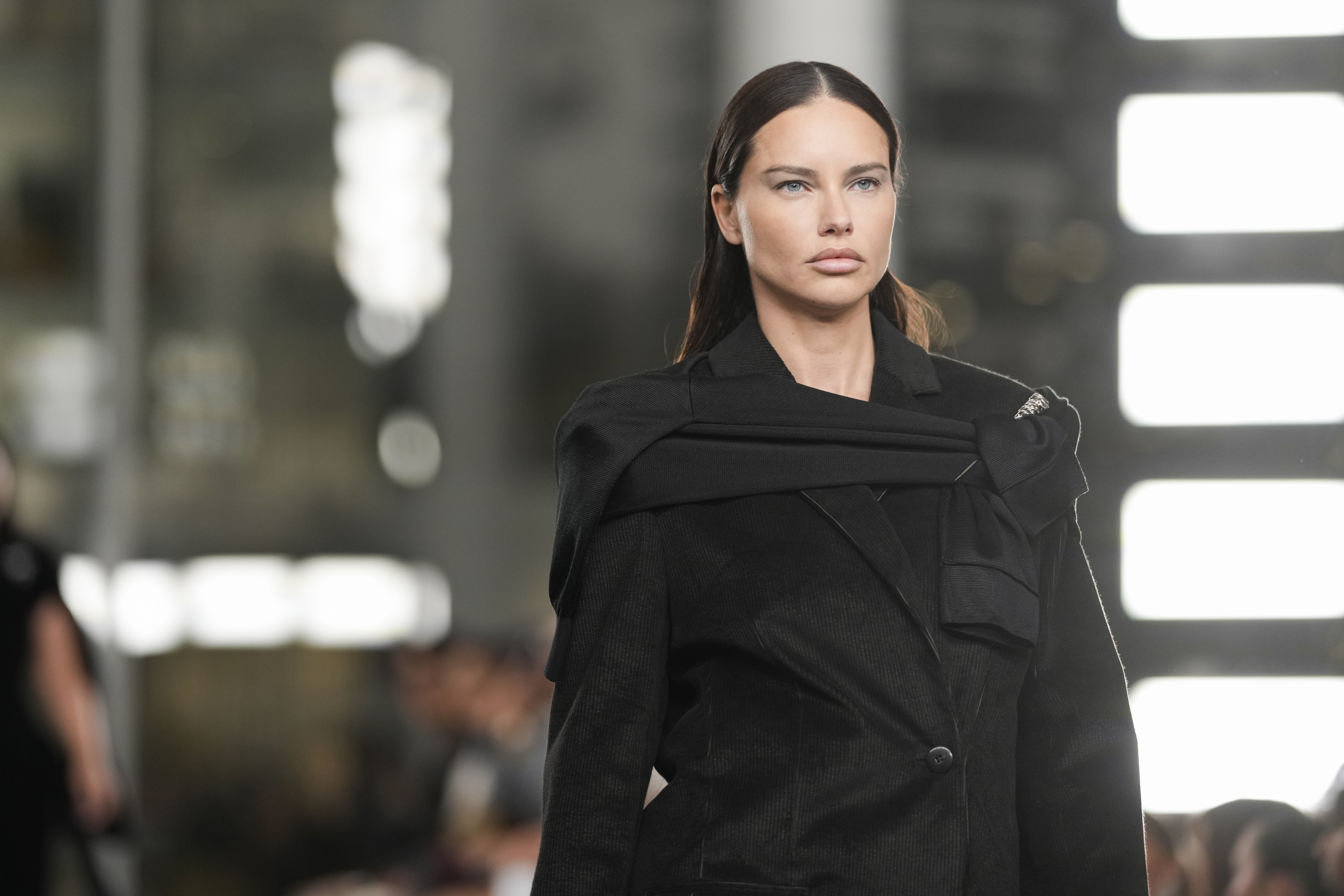 レア★TORY BURCH おしゃれレギンス The iconic 'T' stands for twisted in Tory Burch's new collection