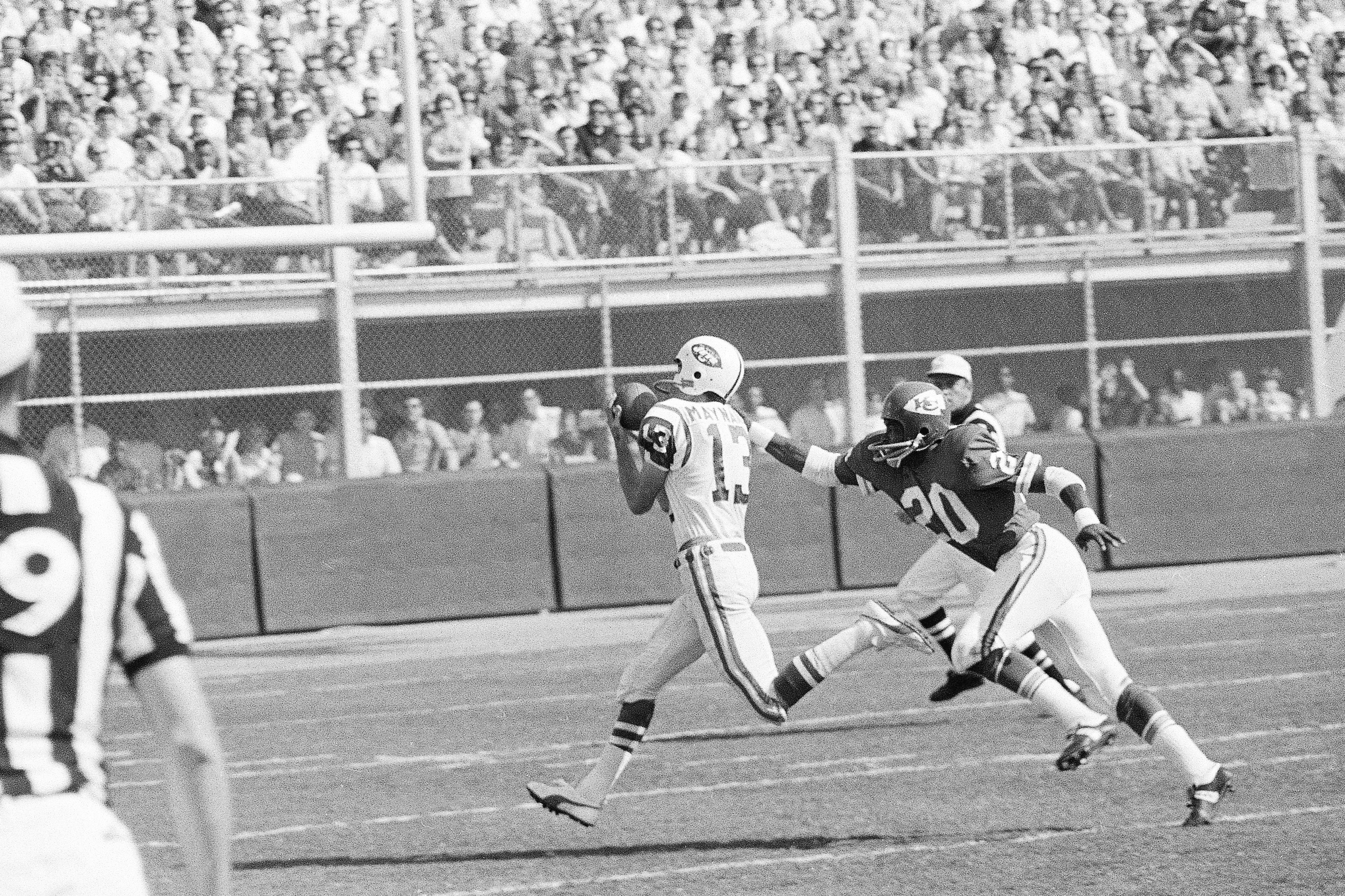 Hall of Famer Don Maynard Dies at 86; Won Super Bowl 3 with Jets