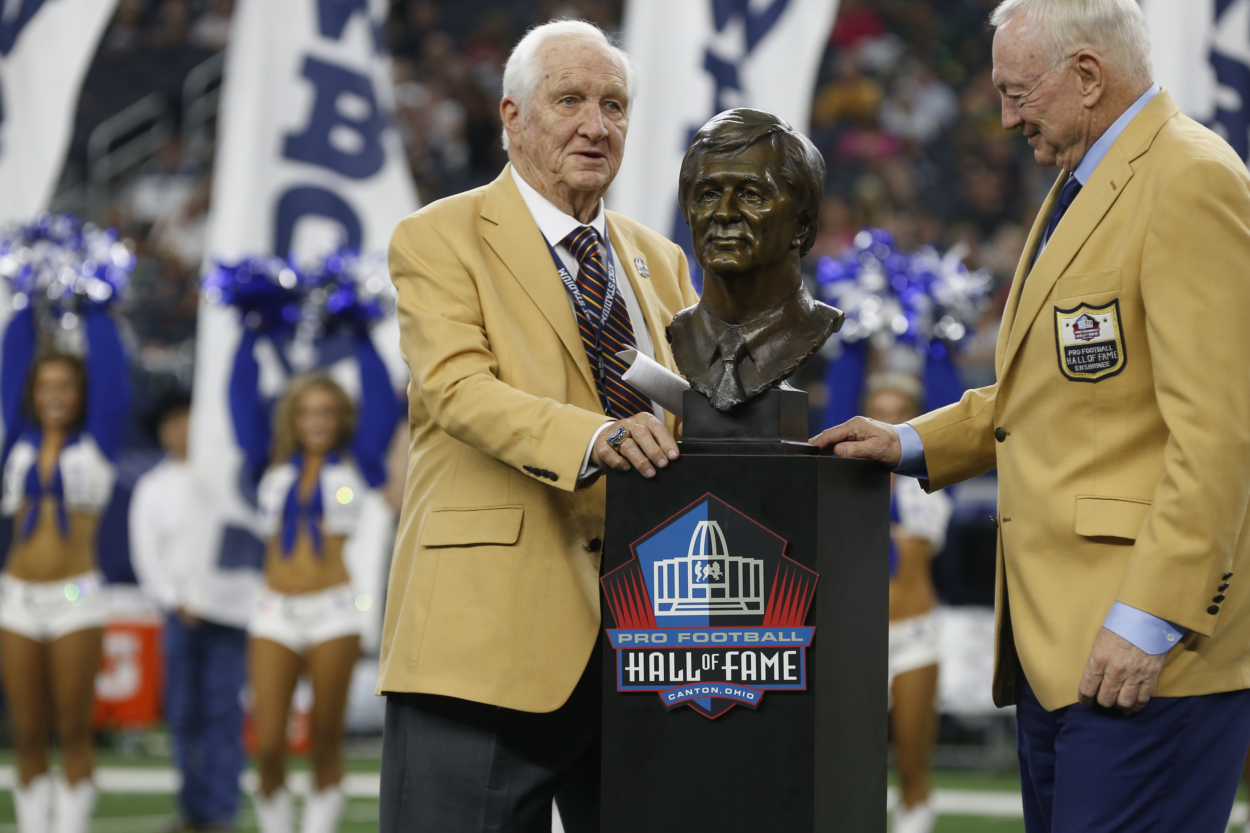 Inductee Cliff Harris speaks during the Pro Football Hall of Fame