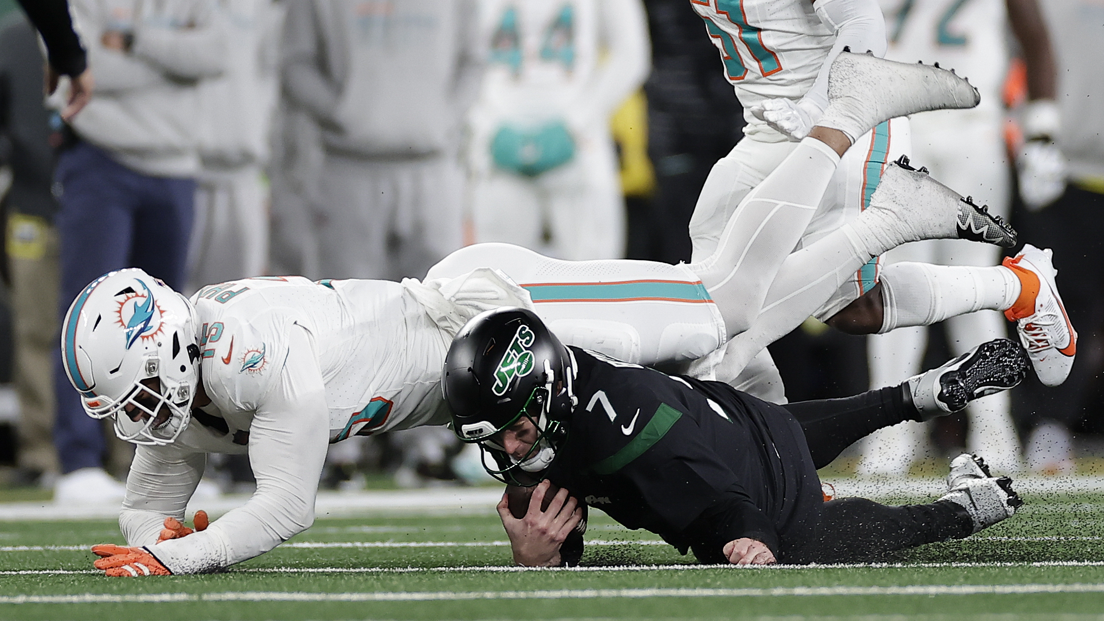 Miami Dolphins DE Jaelan Phillips out for season following Achilles injury  vs. Jets