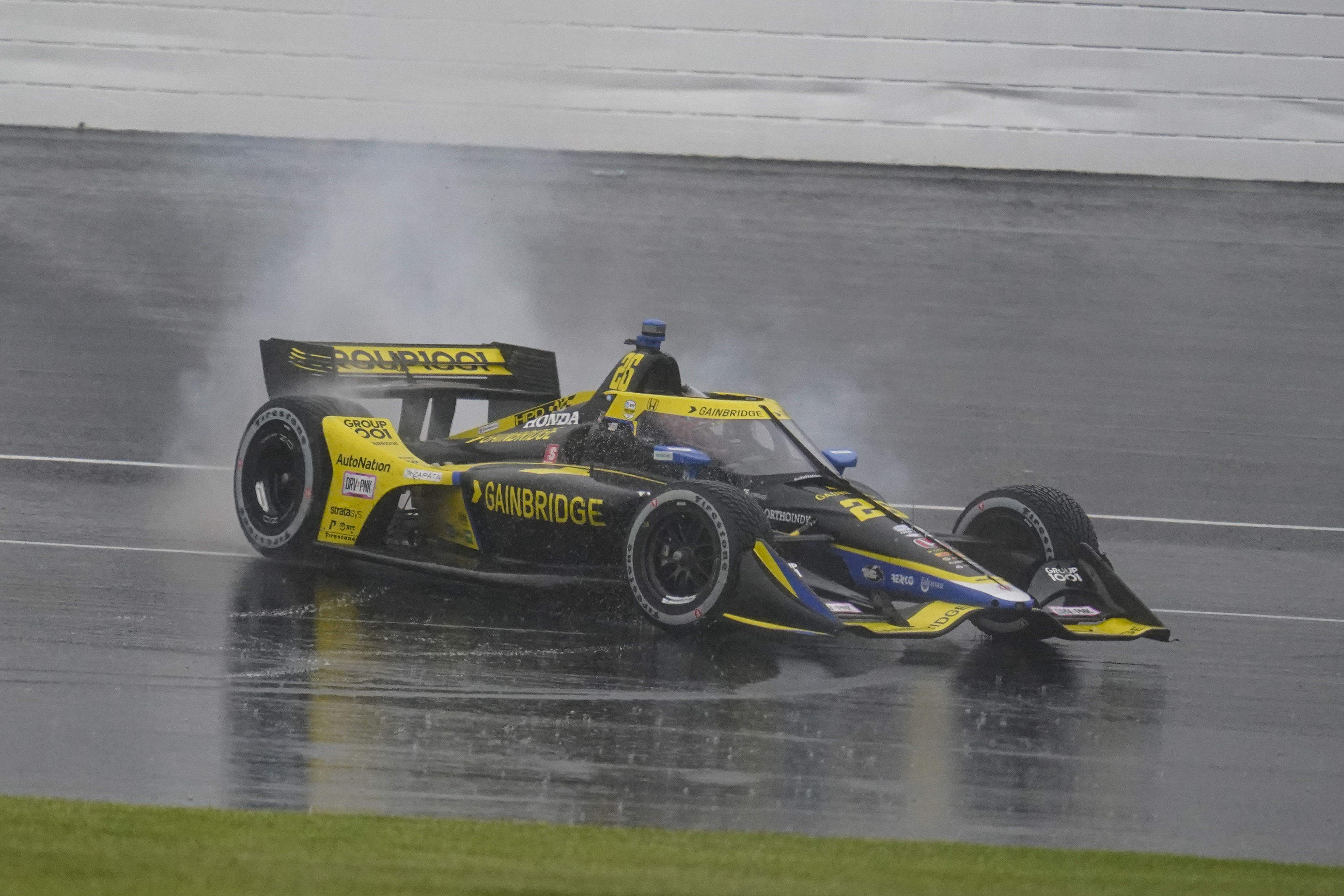 IndyCar's aeroscreen gets mixed reviews in 1st rain test