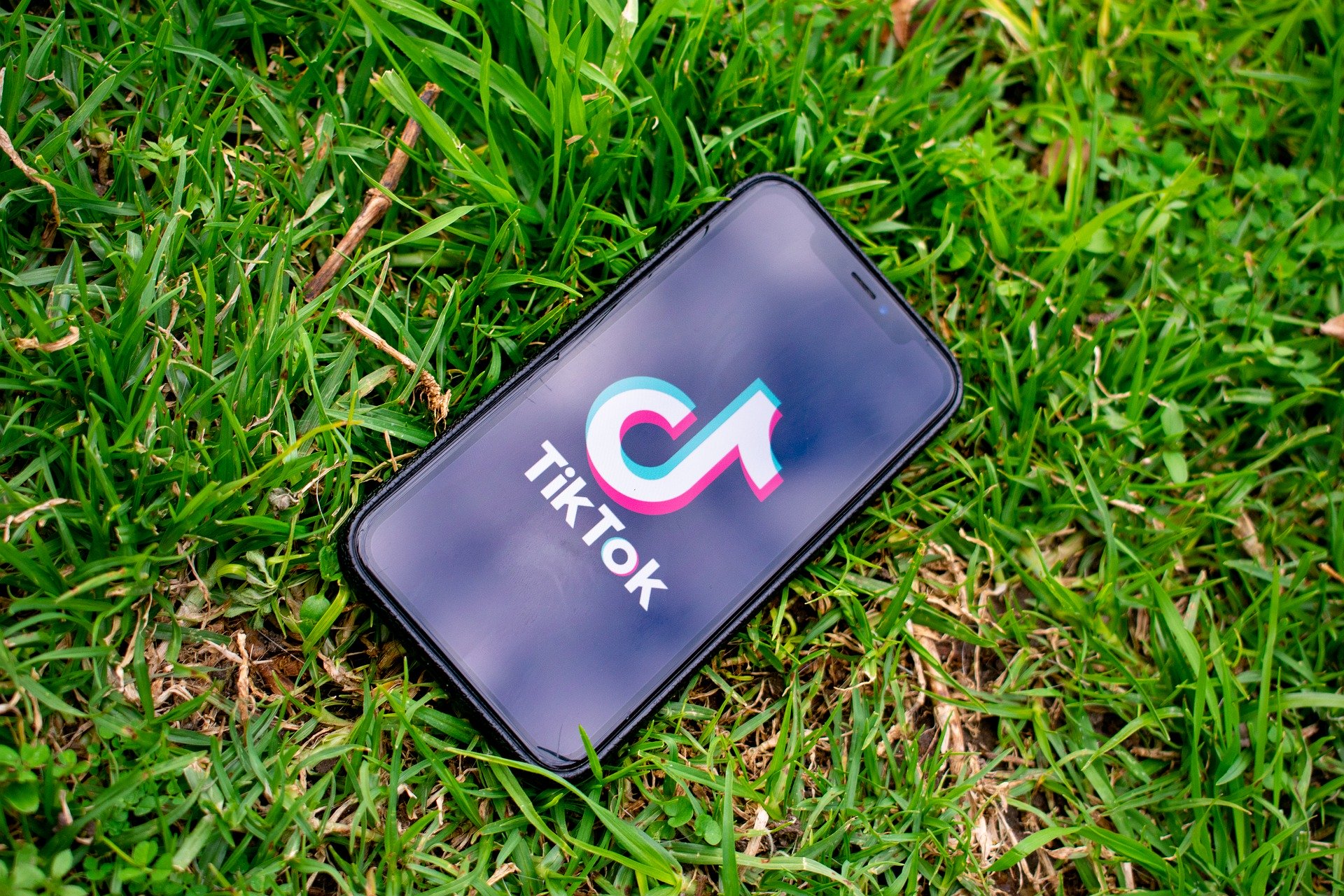 Reports: Amazon bans video app TikTok on workers' phones