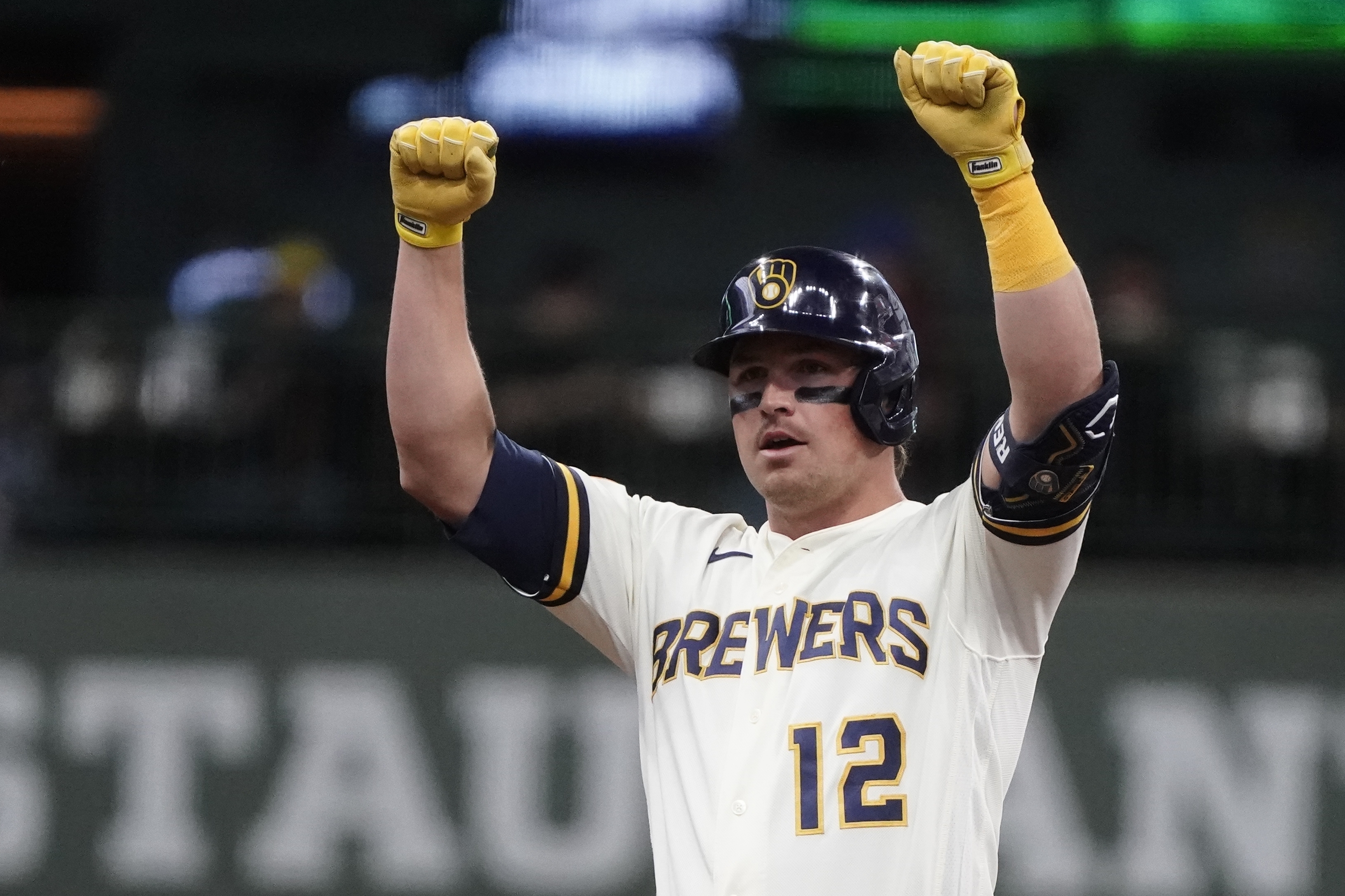 Tyrone Taylor hits 2 RBI doubles and scores go-ahead run in Brewers' 4-2  victory over Marlins