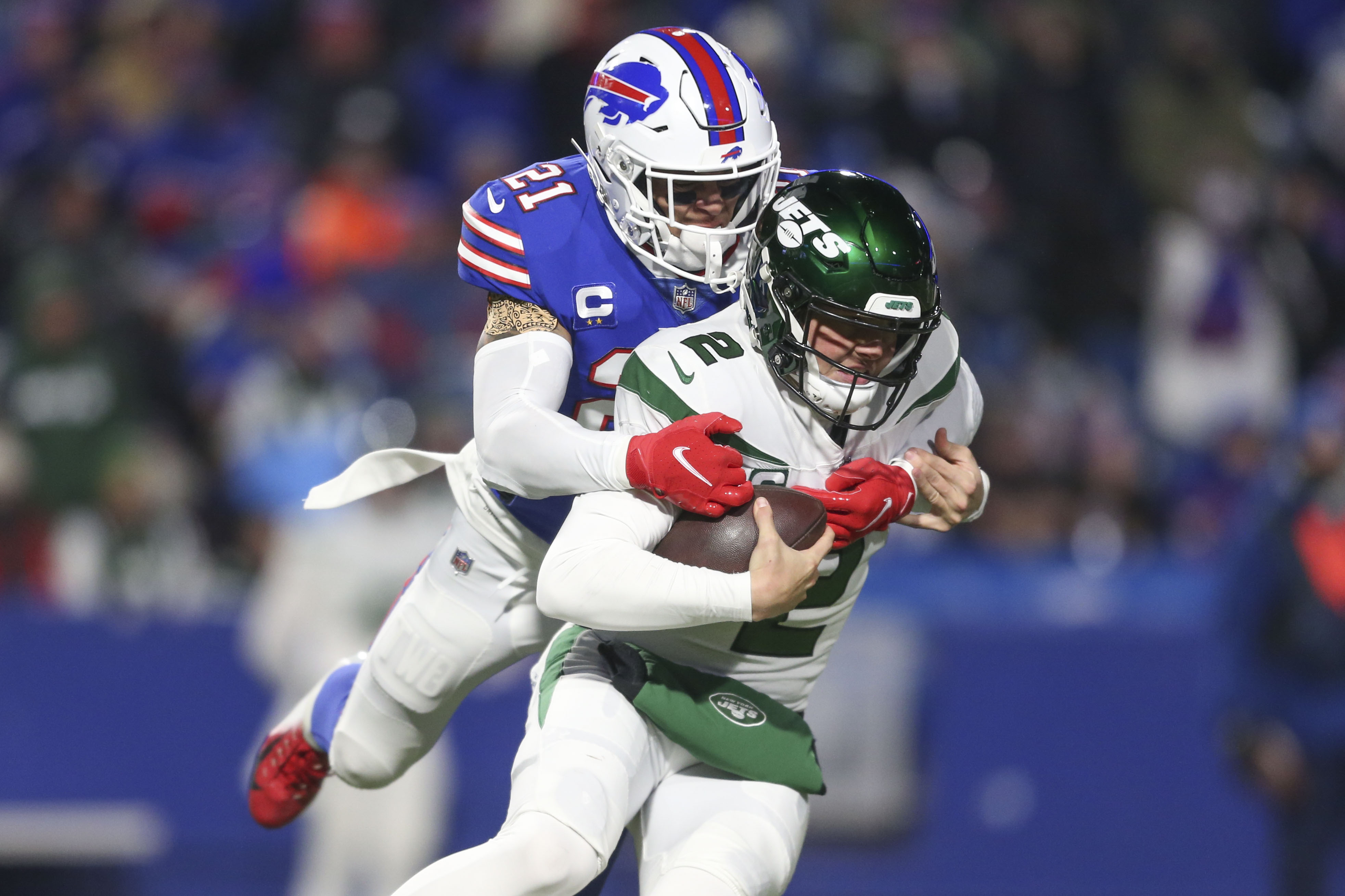 Bills clinch AFC East title with 27-10 win over Jets