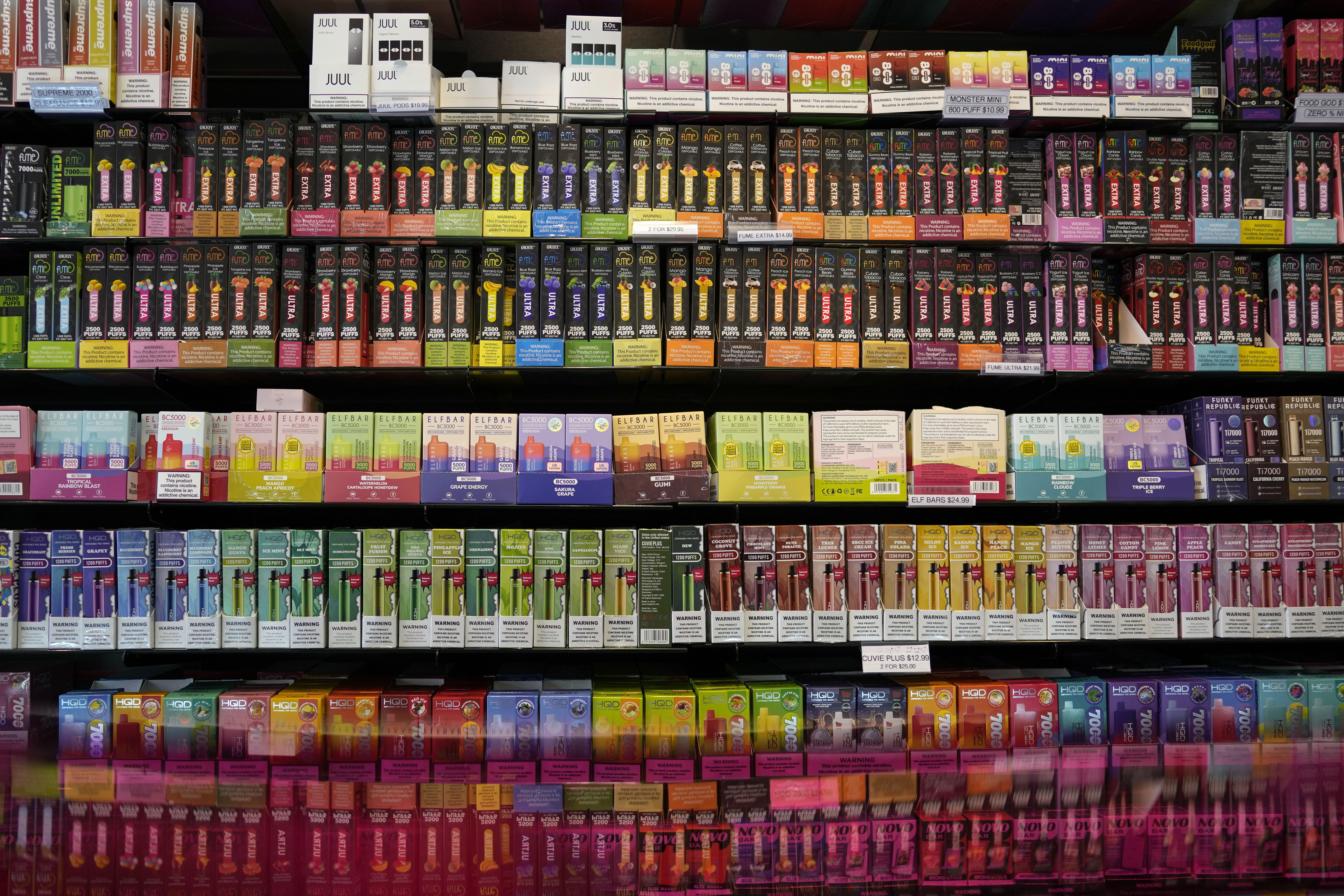felony vape juice New York sues distributors over Elf Bar and other fruit and candy e-cigarettes Disposable Vapes Canada Flavor:Mango Ice 5% Raz RYL Classic 35K