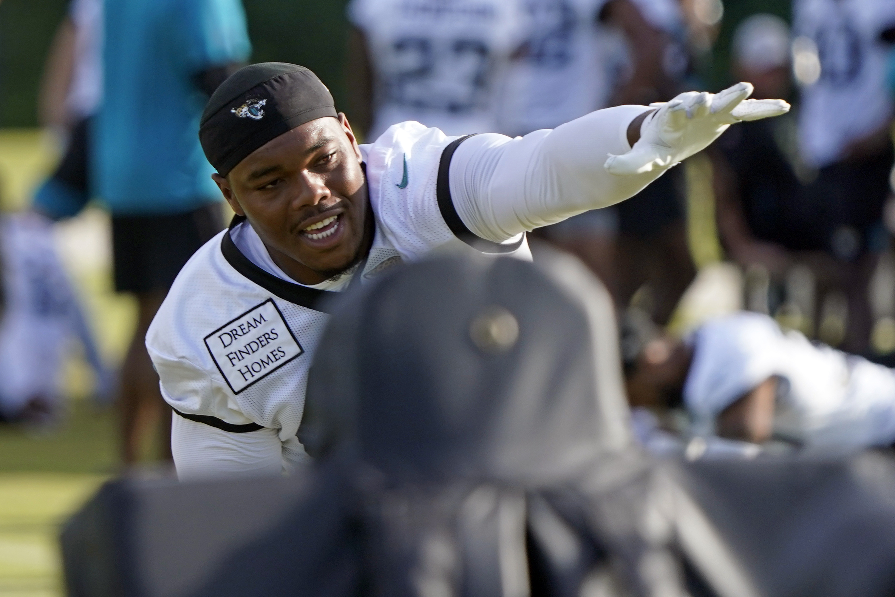 Jacksonville Jaguars linebacker Travon Walker (44) warms up during a  practice at the NFL football team's training camp, Saturday, July 29, 2023,  in Jacksonville, Fla. (AP Photo/John Raoux Stock Photo - Alamy