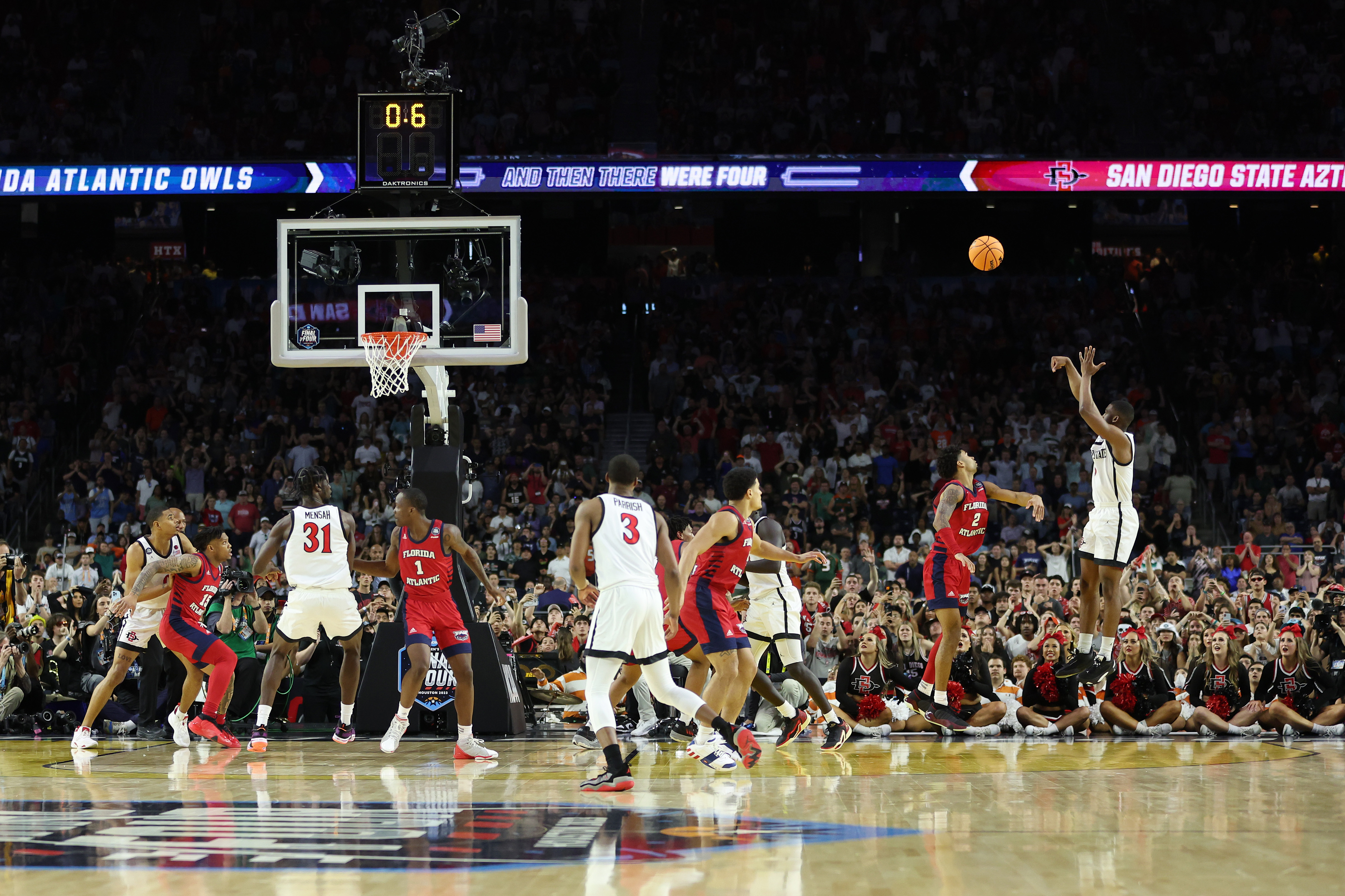 Butler's buzzer-beater sends San Diego State to title game