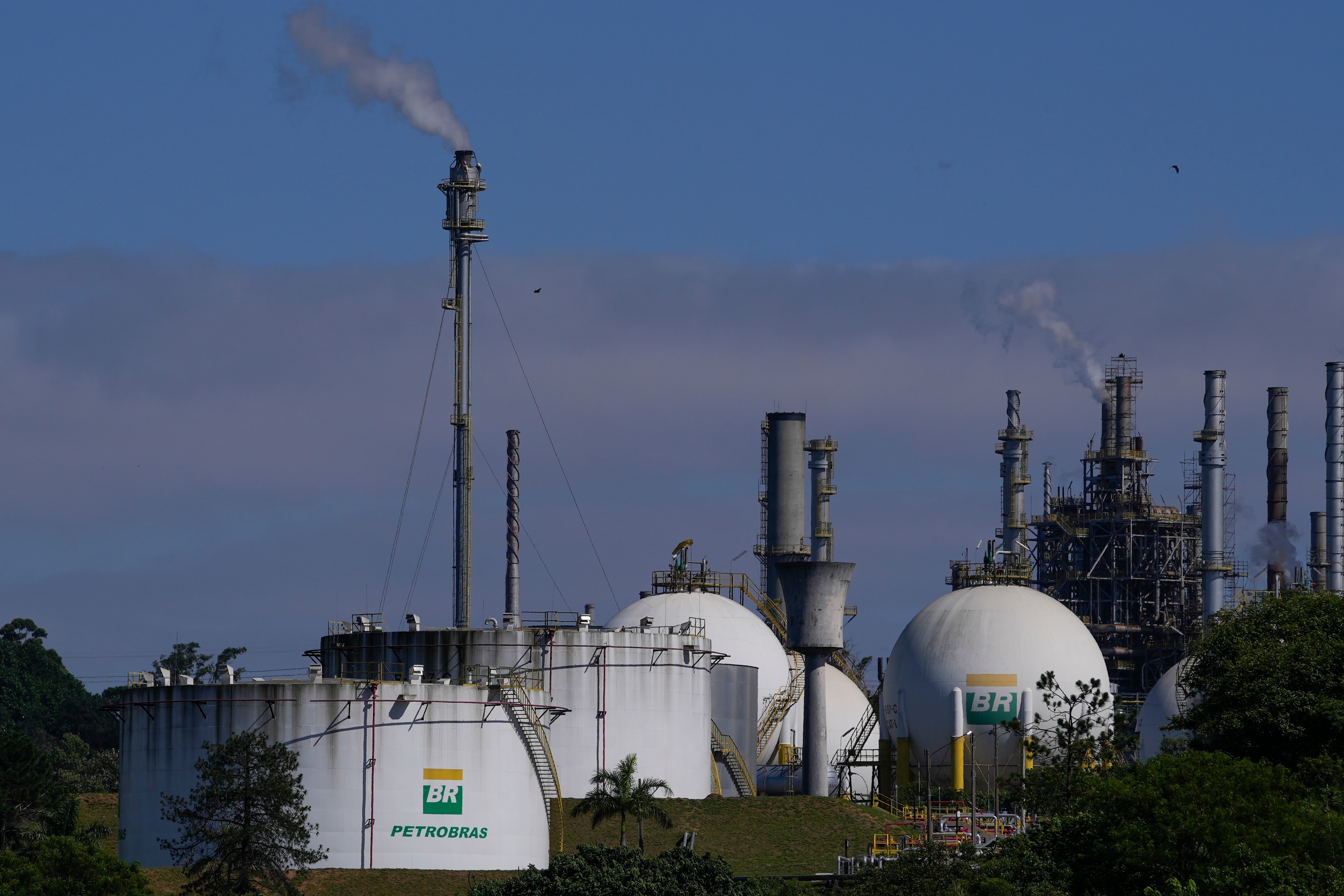 Lula calls oil near the Amazon River a passport to Brazil's future after Petrobras strikes new find