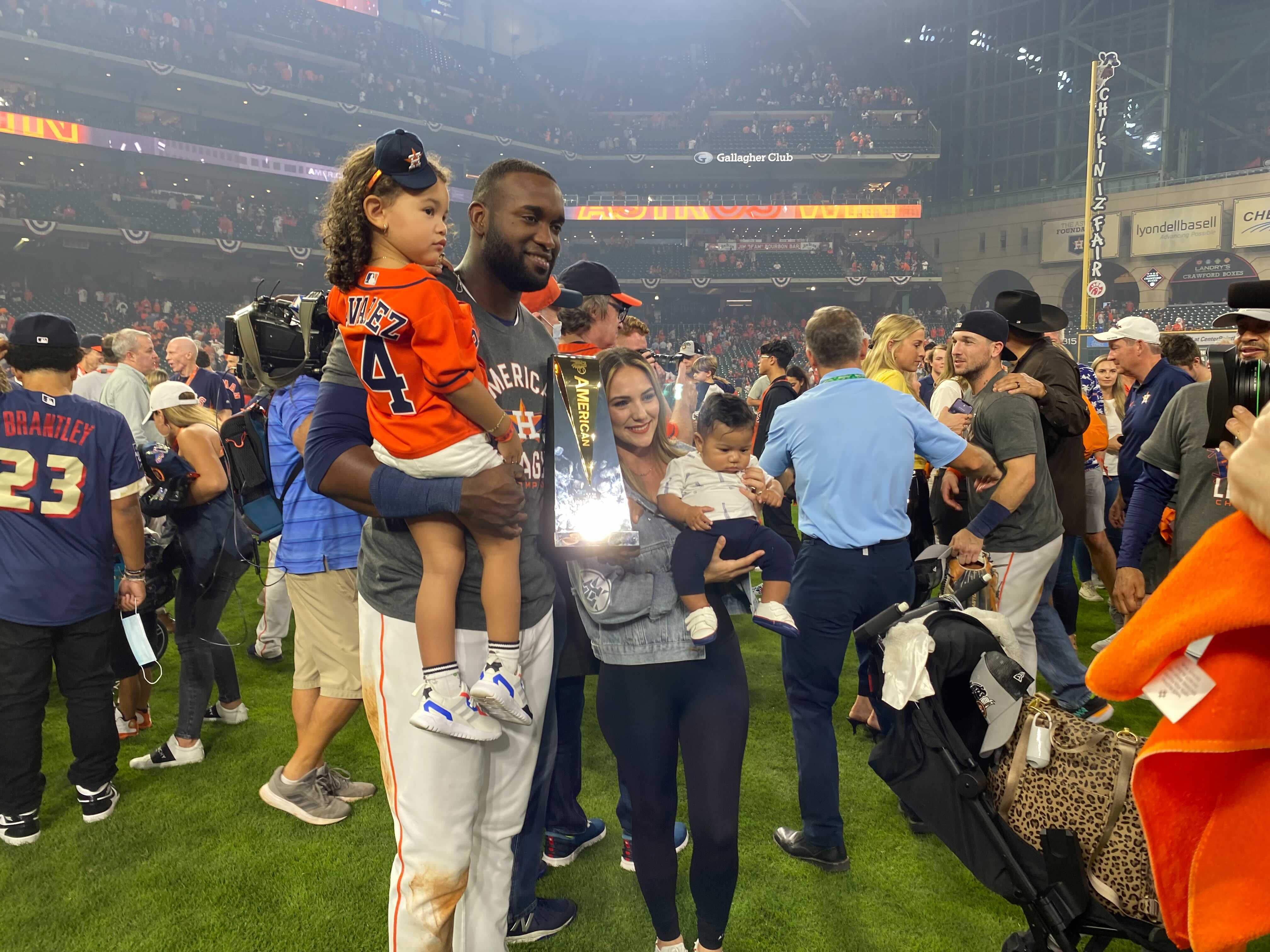 PHOTOS: Astros are the 2021 ALCS champs; See some of the best images from  their big night