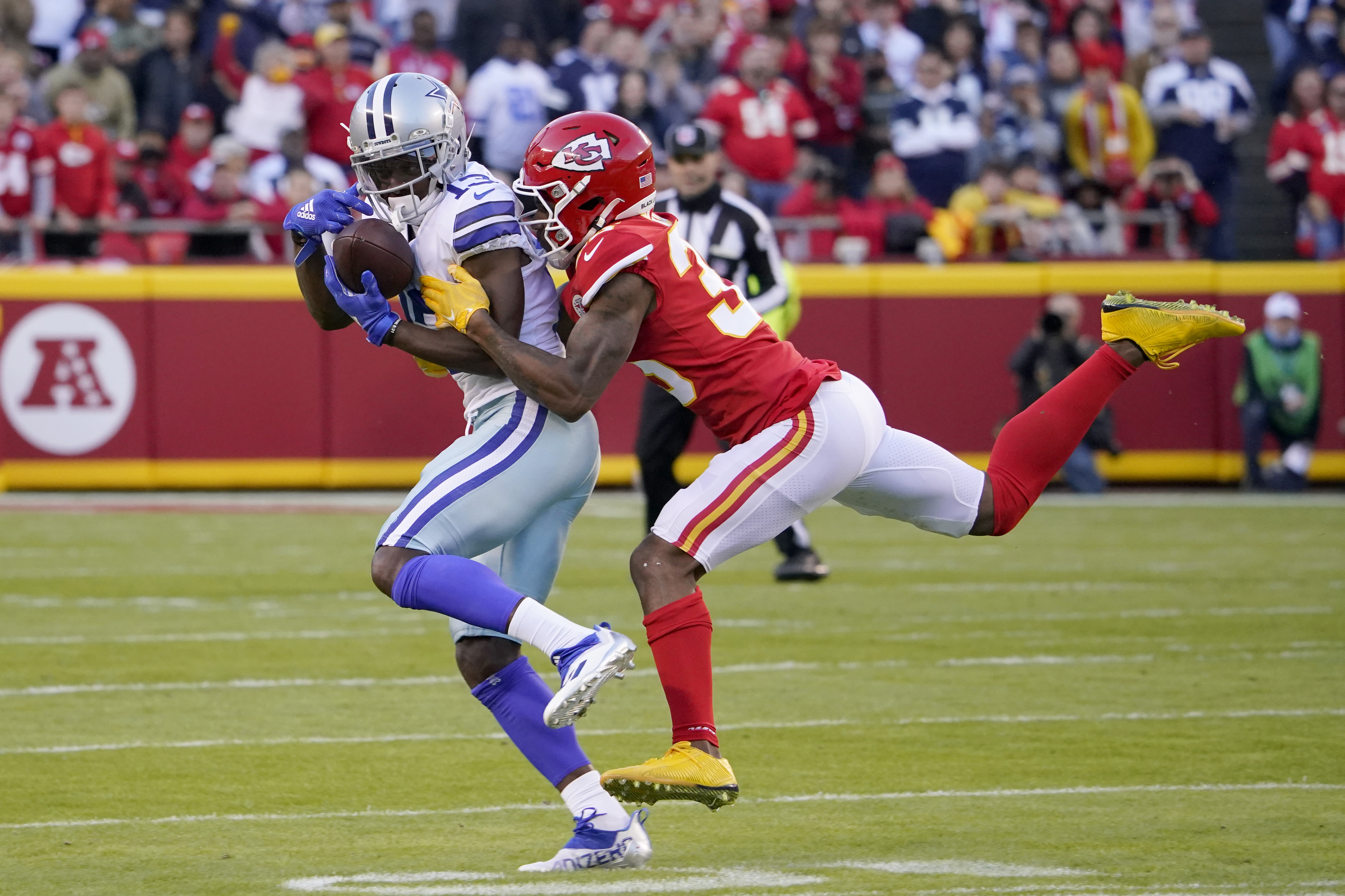 Kansas City Chiefs lean on defense to stuff Prescott, Cowboys in