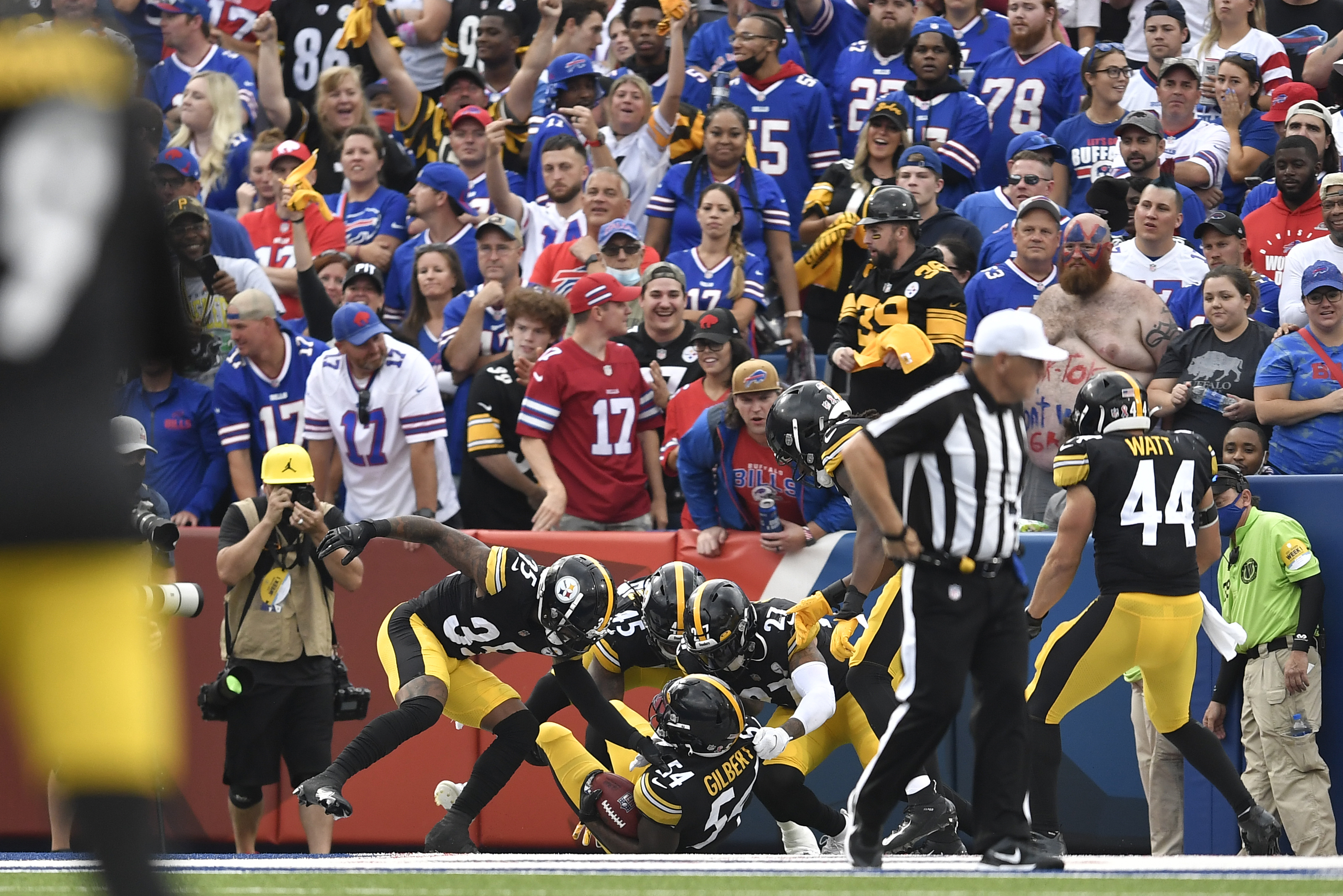 Steelers rally to beat Bills 23-16 to open season