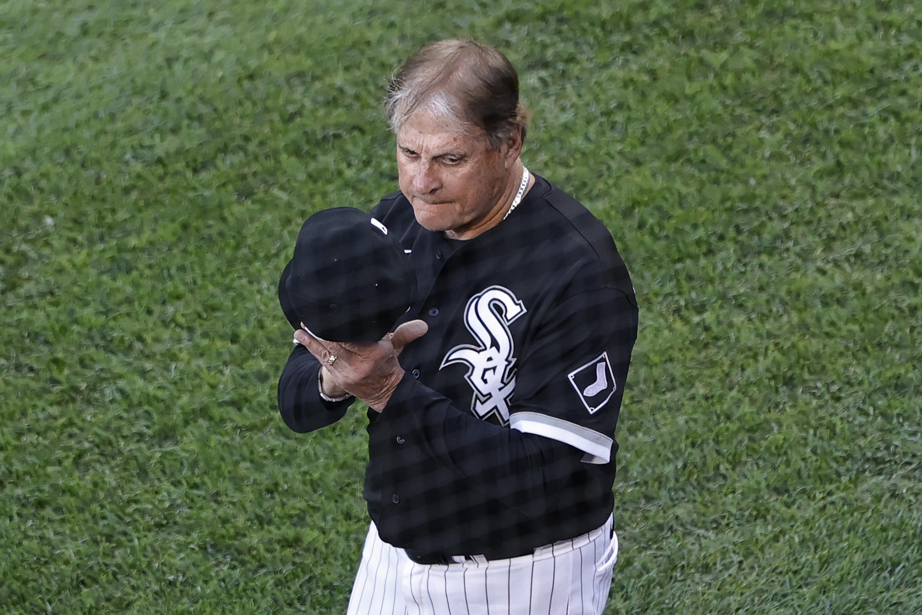 Mercedes hit in 9th, Chisox top Tigers; La Russa ties McGraw