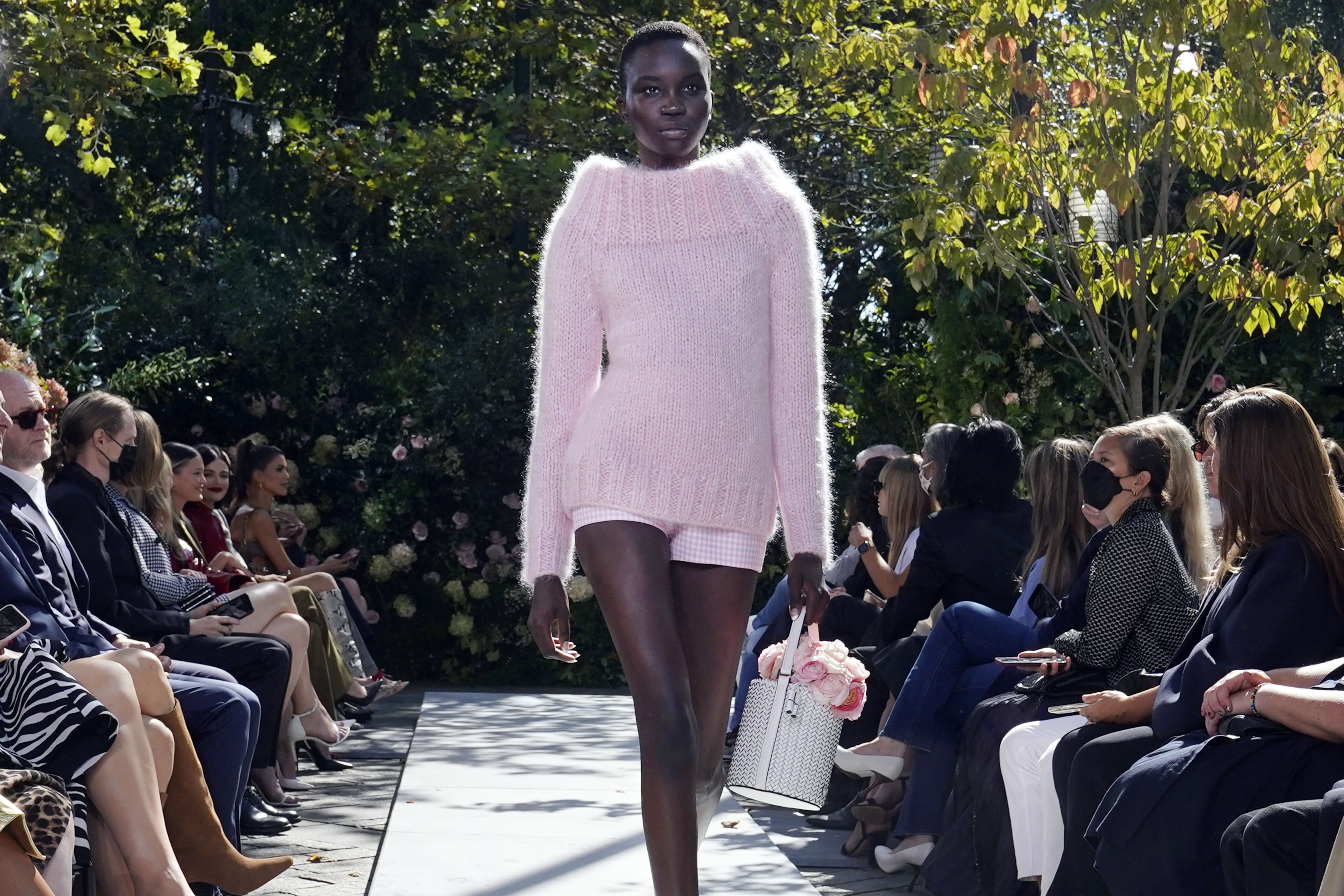 Michael Kors Returns To NY Fashion Week With Urban Romance The Star |  